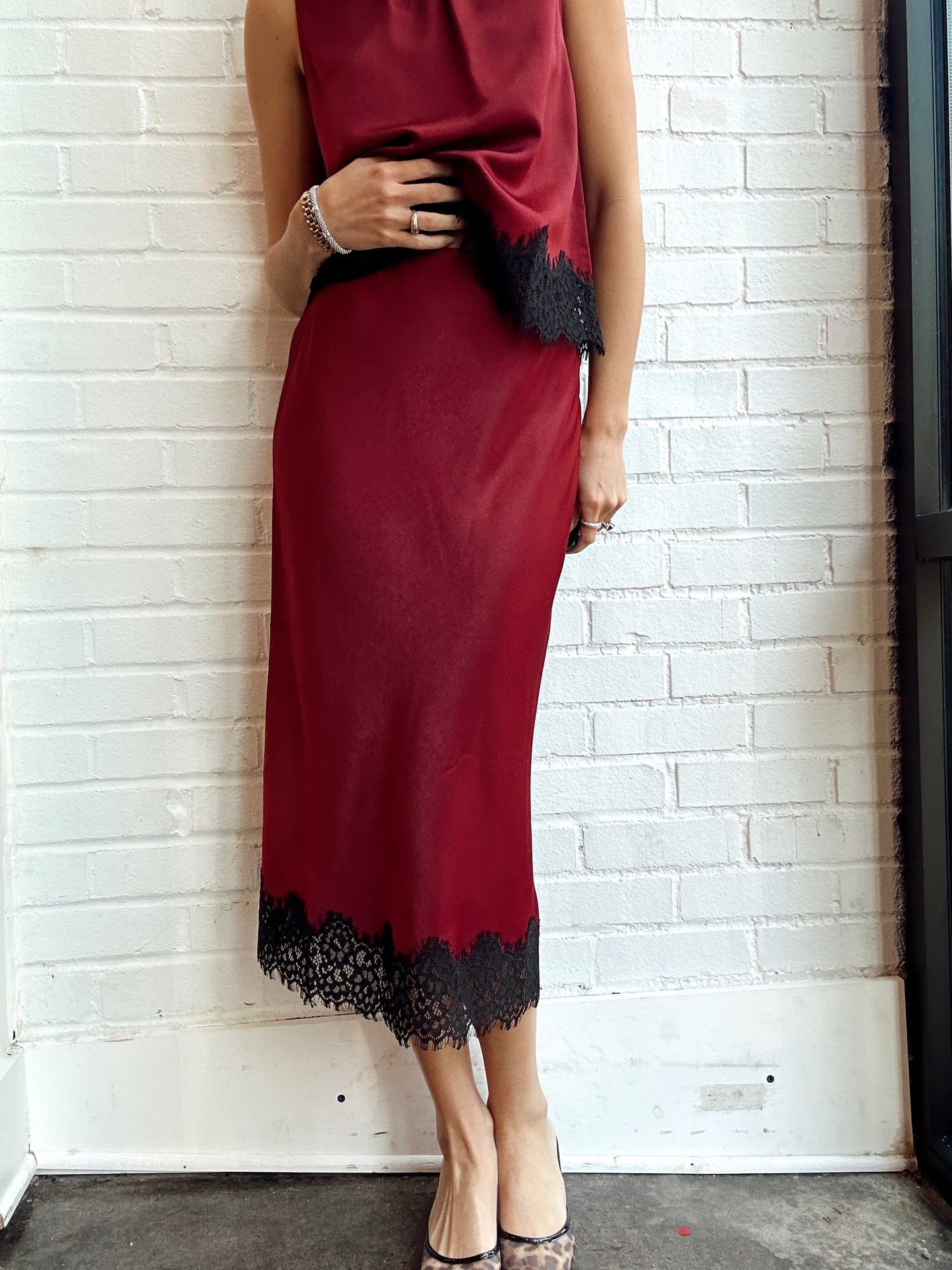 SLIP SKIRT WITH LACE