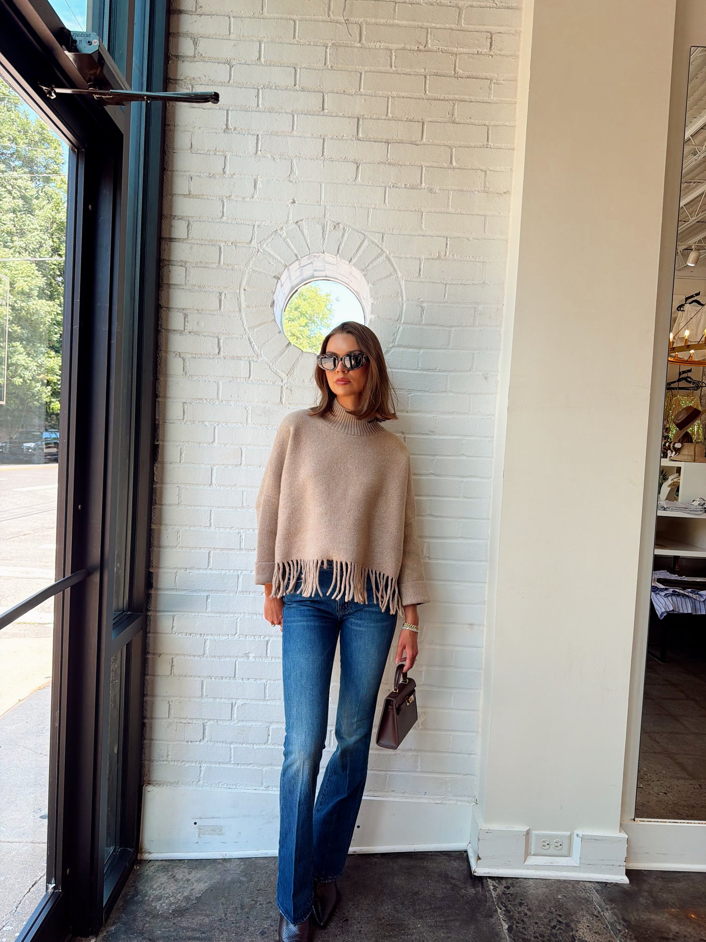 THE OUTSIDER SNEAK