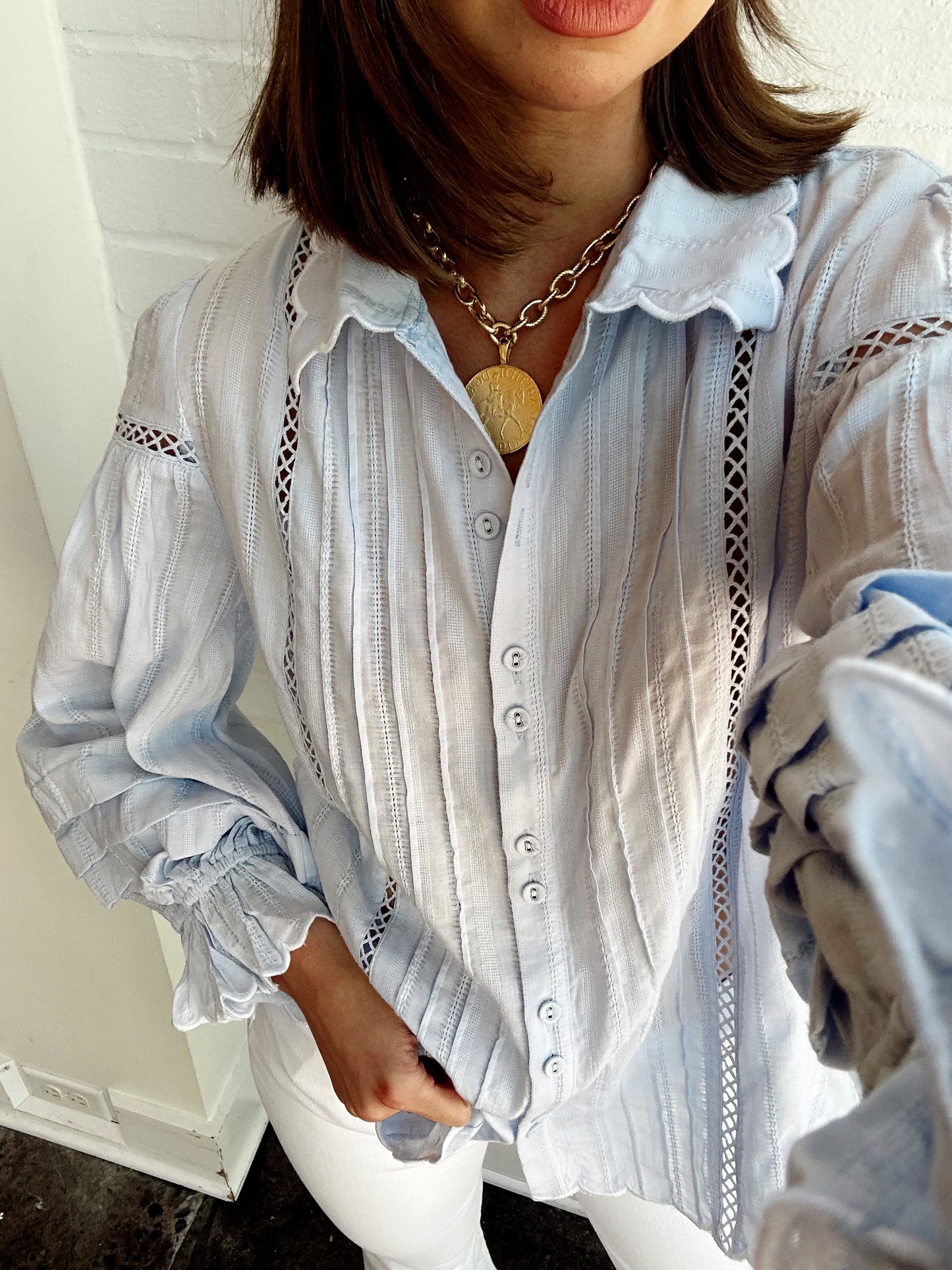 SCALLOP EDGE SHIRT TOP