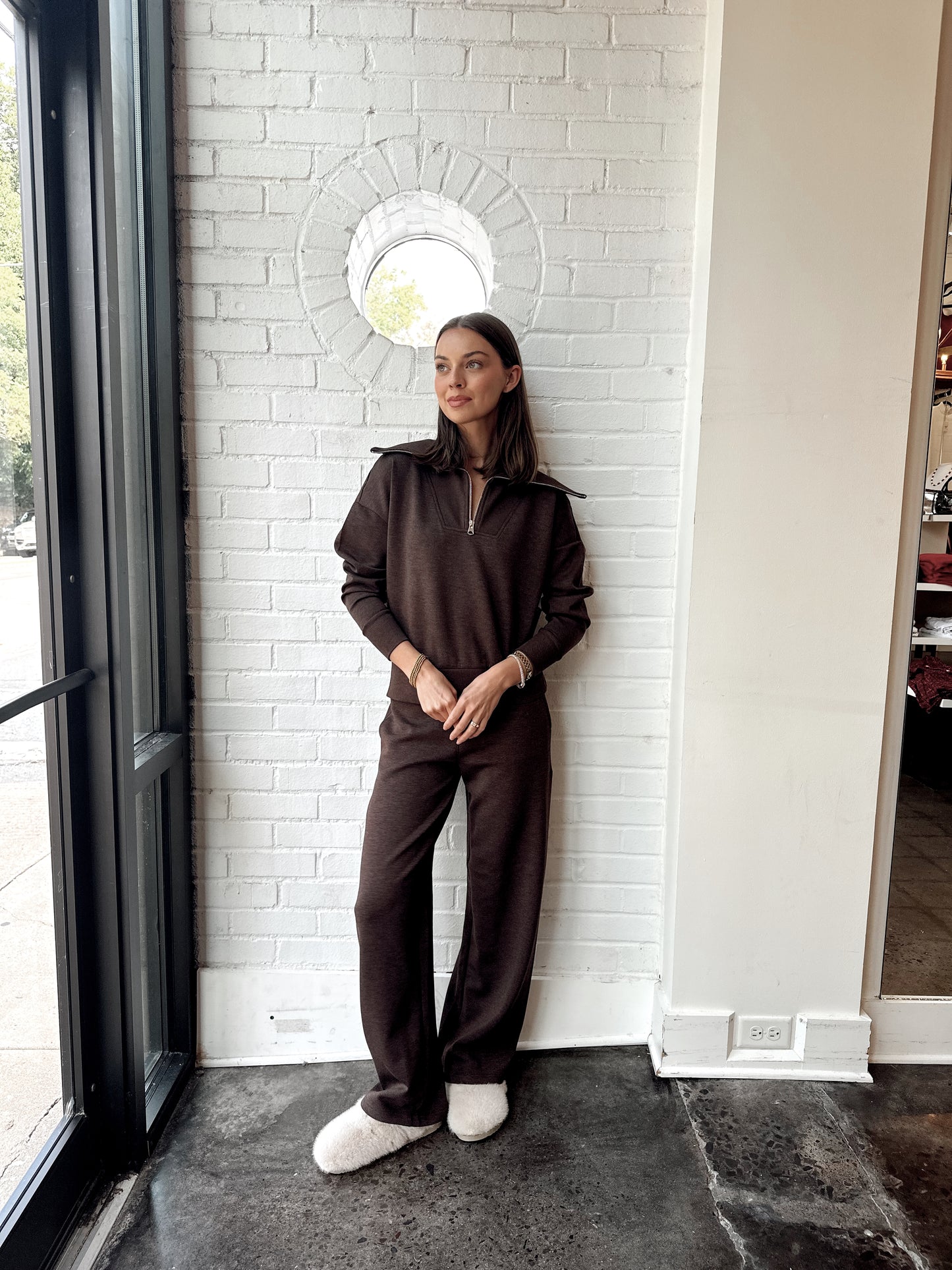 VICTORIA MEL SOFT KNIT PULL ON STRAIGHT PANT