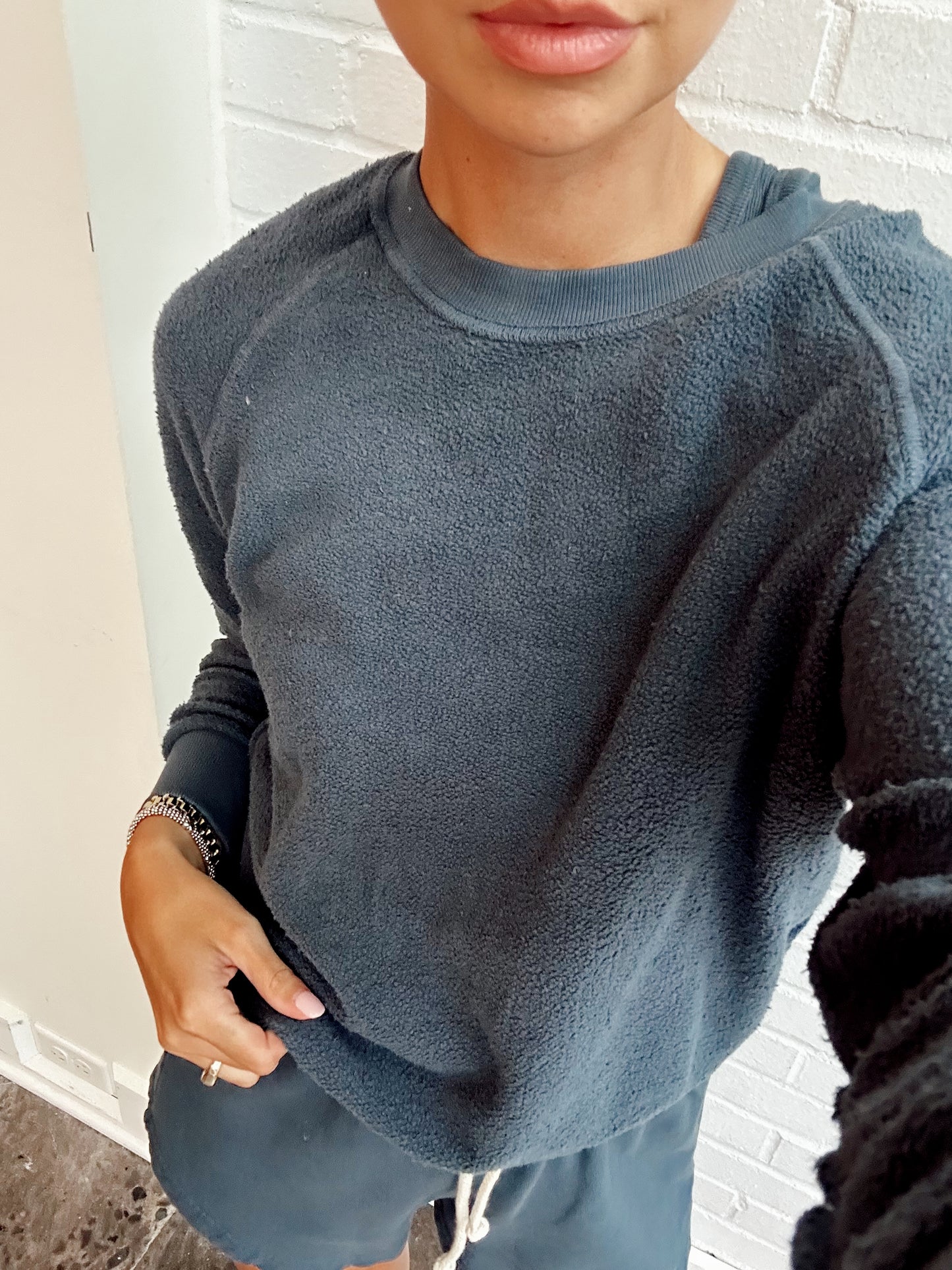 ZIGGY REVERSE FLEECE LS CREW