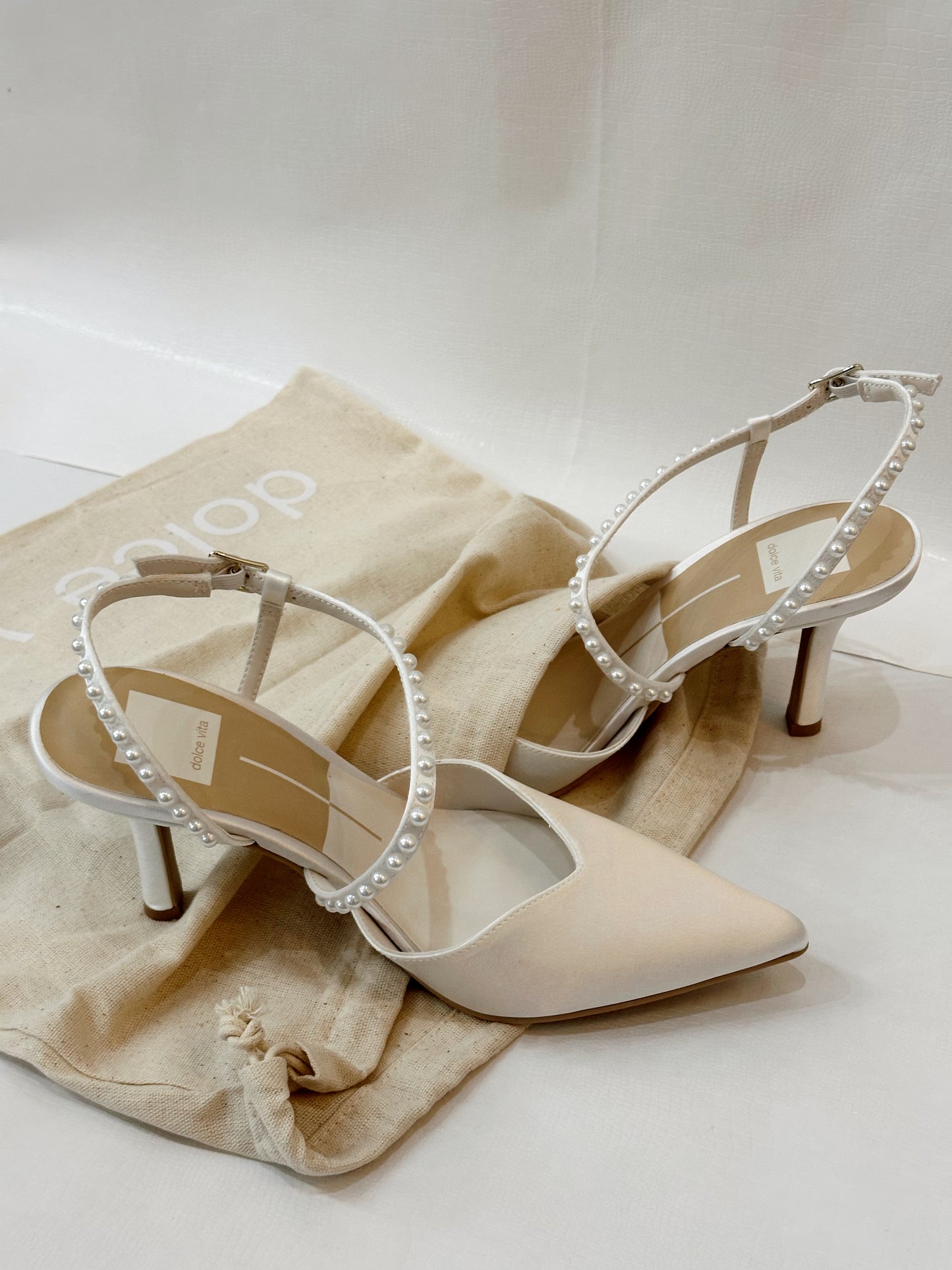KAMRA PEARL HEELS