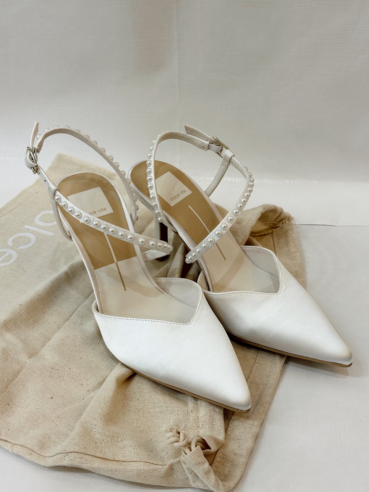 KAMRA PEARL HEELS