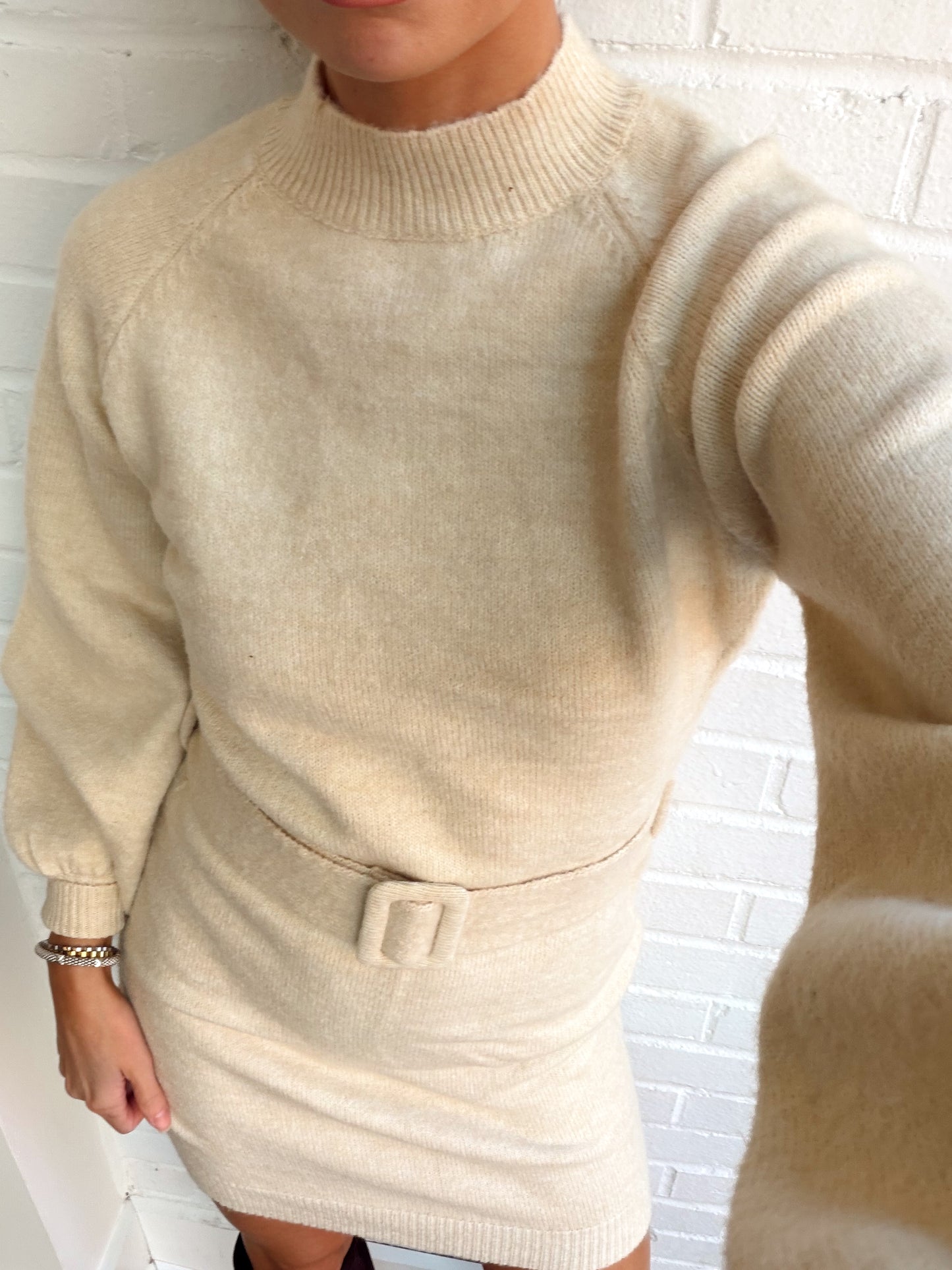 MEVE BELTED LONG SLEEVE SWEATER DRESS