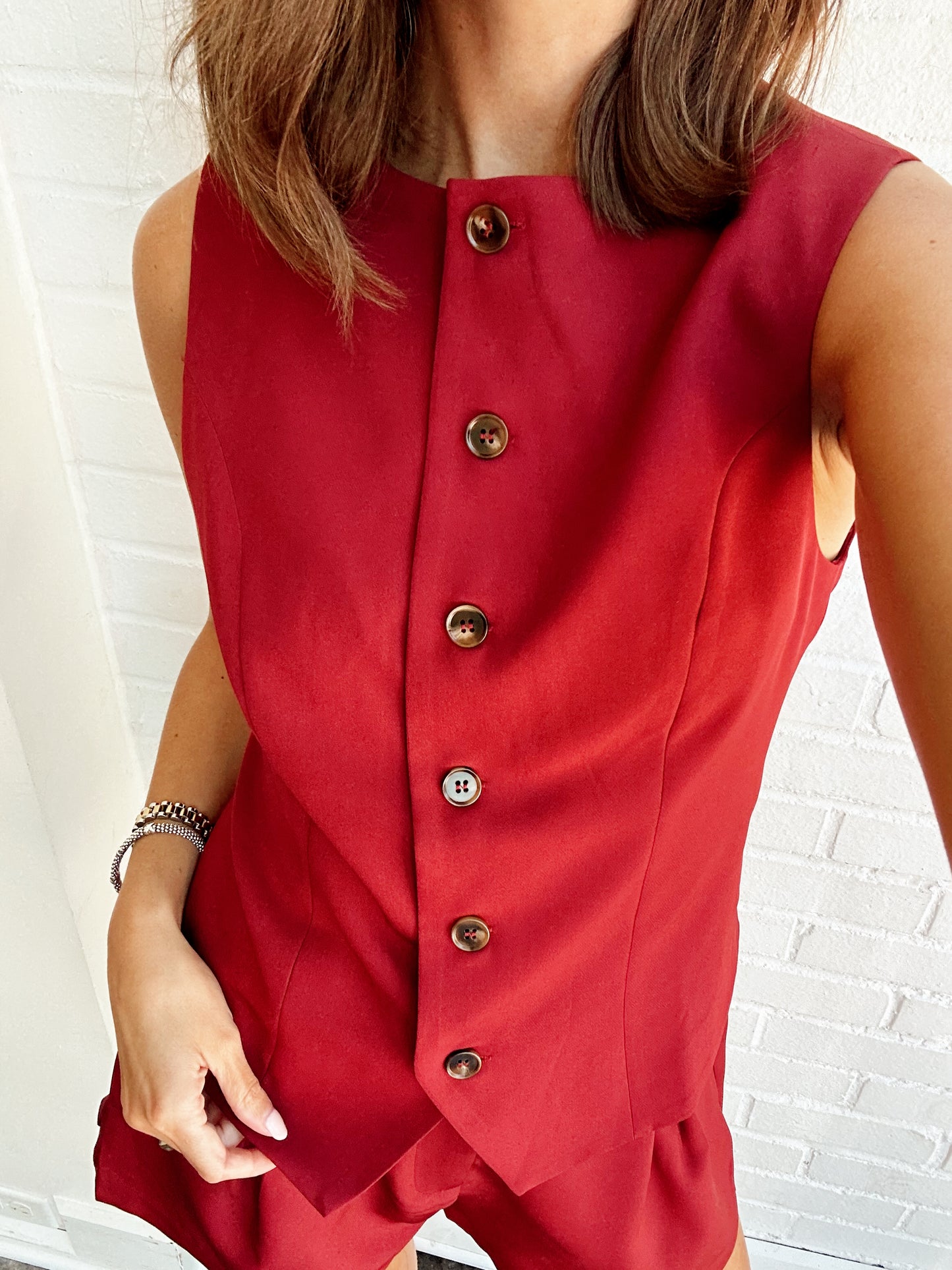 BUTTON DOWN VEST
