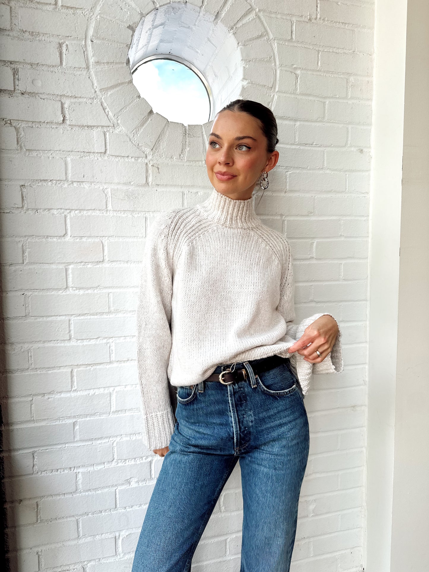 EMERGE FUNNEL NECK SWEATER