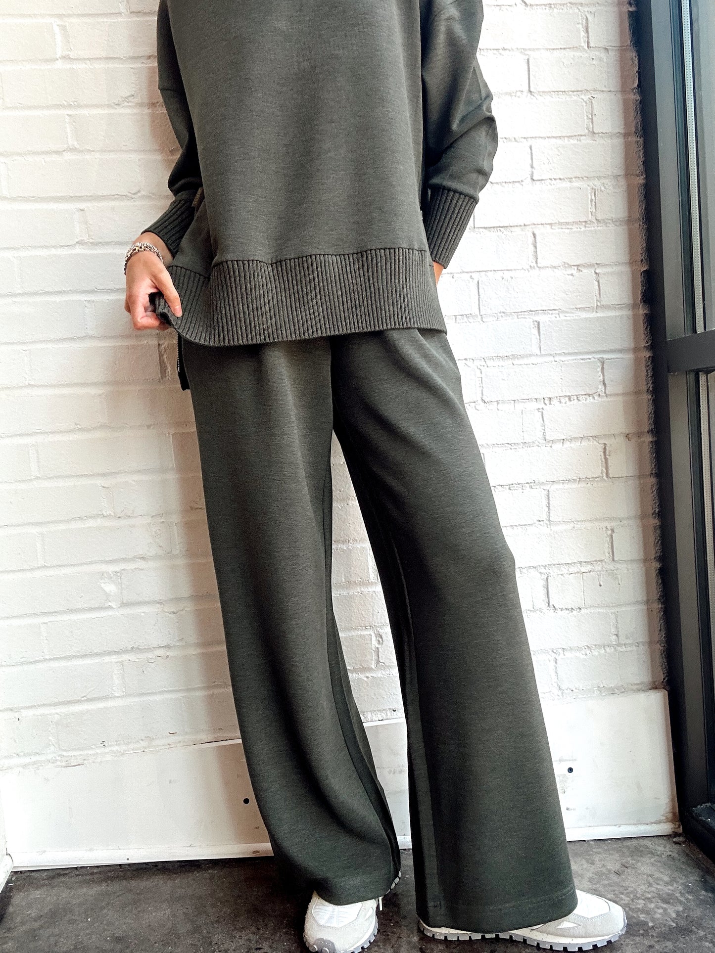 THE EXTRA WIDE LEG PANT 29.5"