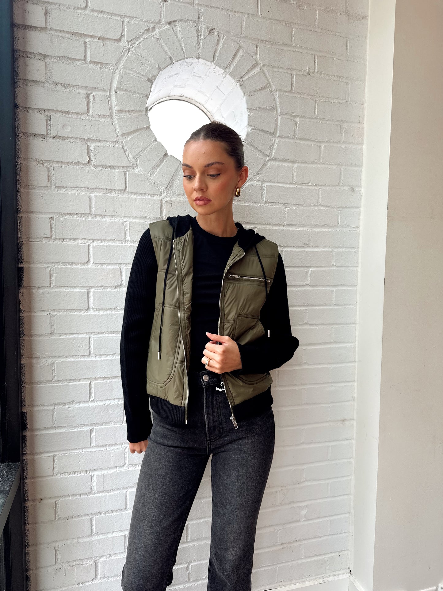 BRADY HOODED SWEATER SLEEVE JACKET