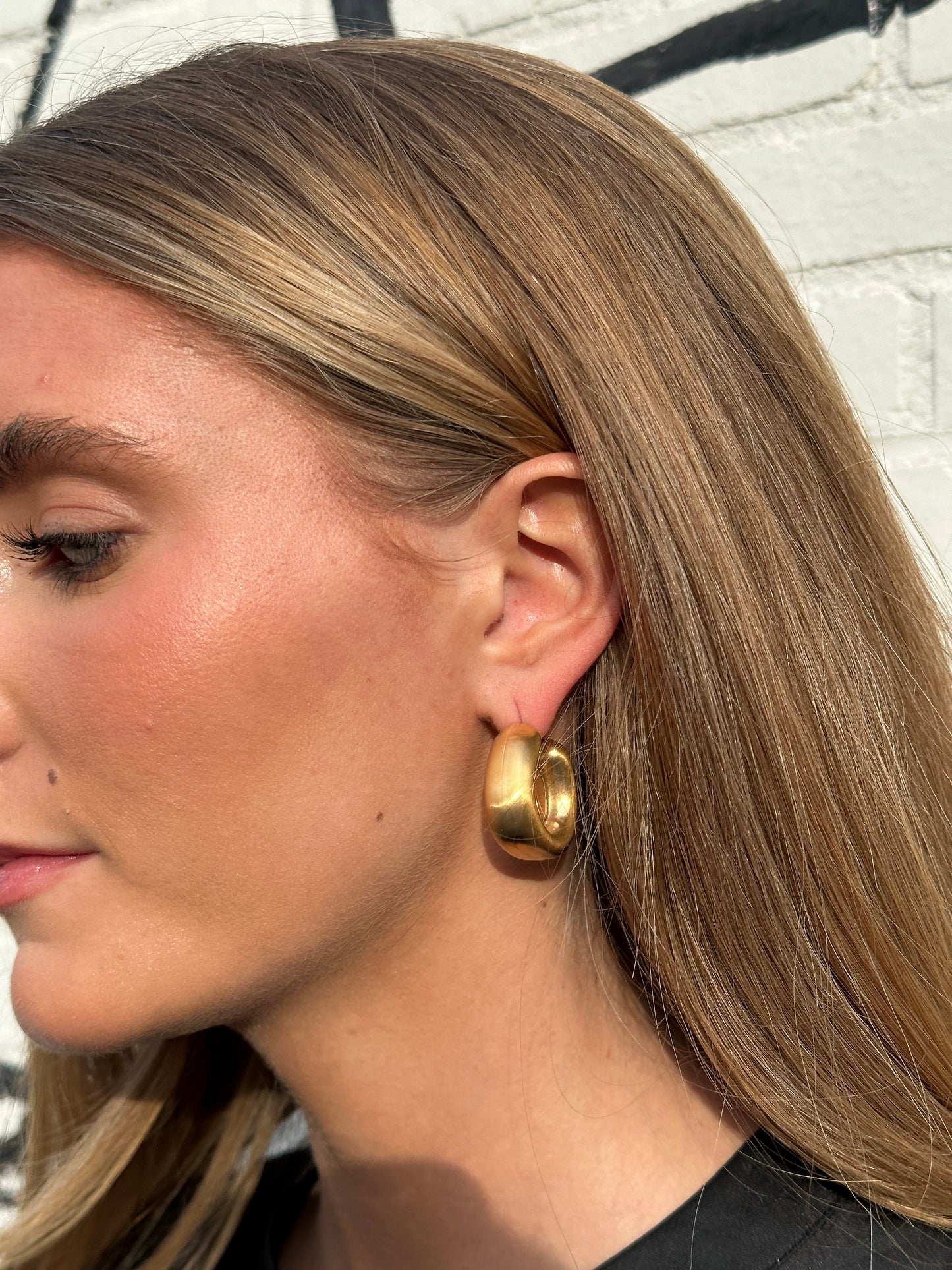 ISABEL GOLD HOOPS