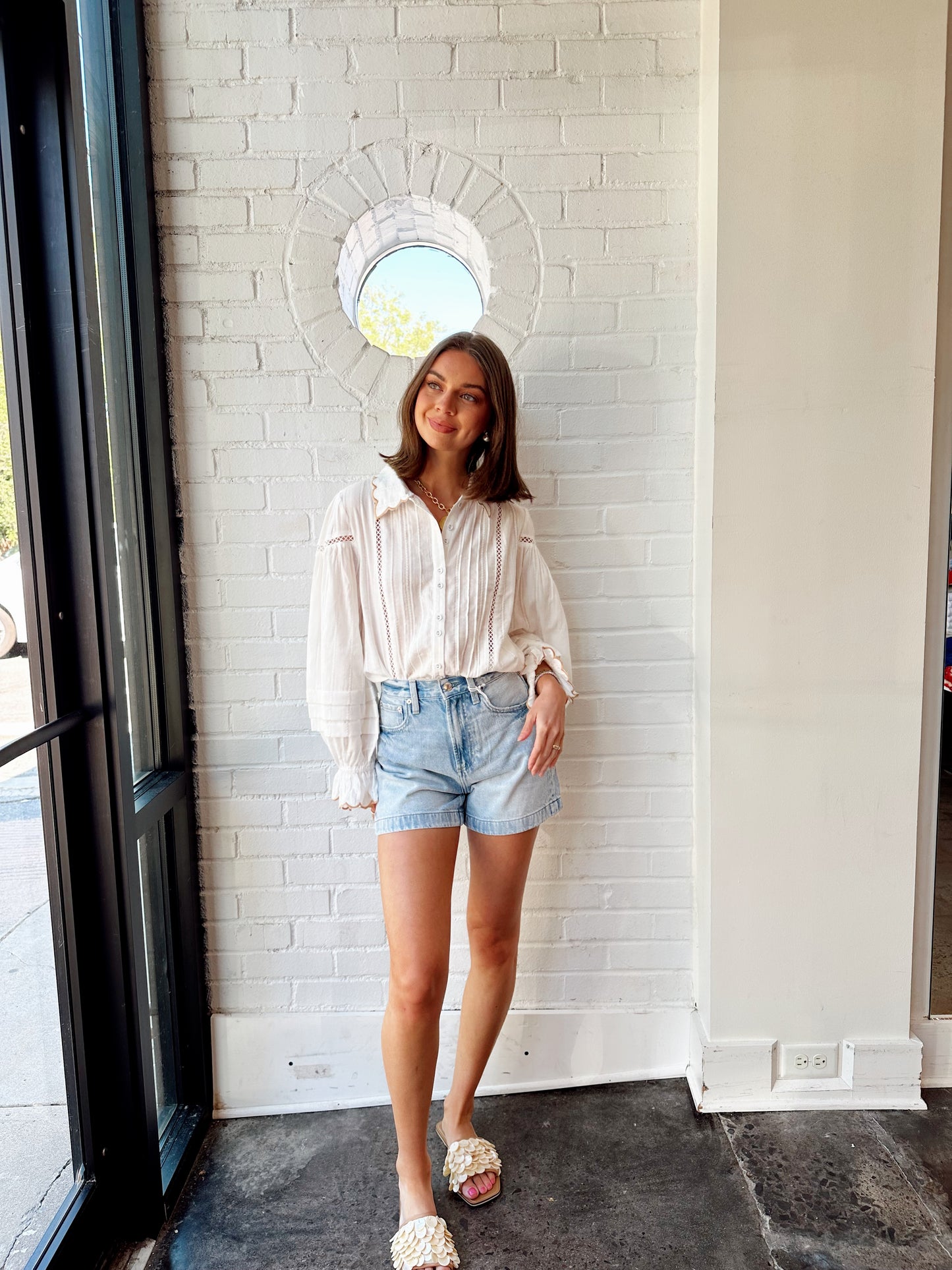 SCALLOP EDGE SHIRT TOP