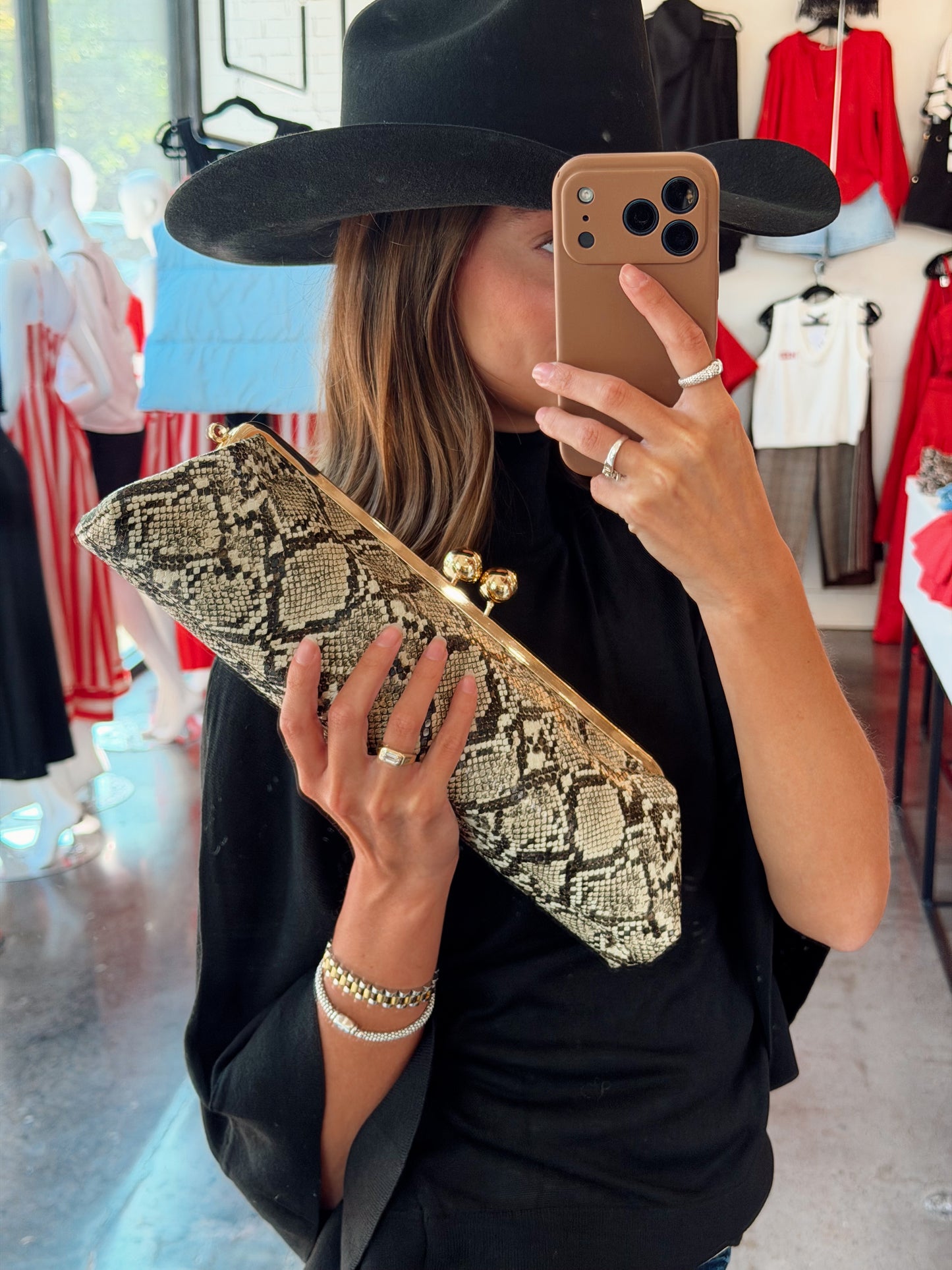 ABIGAIL CLUTCH BAG