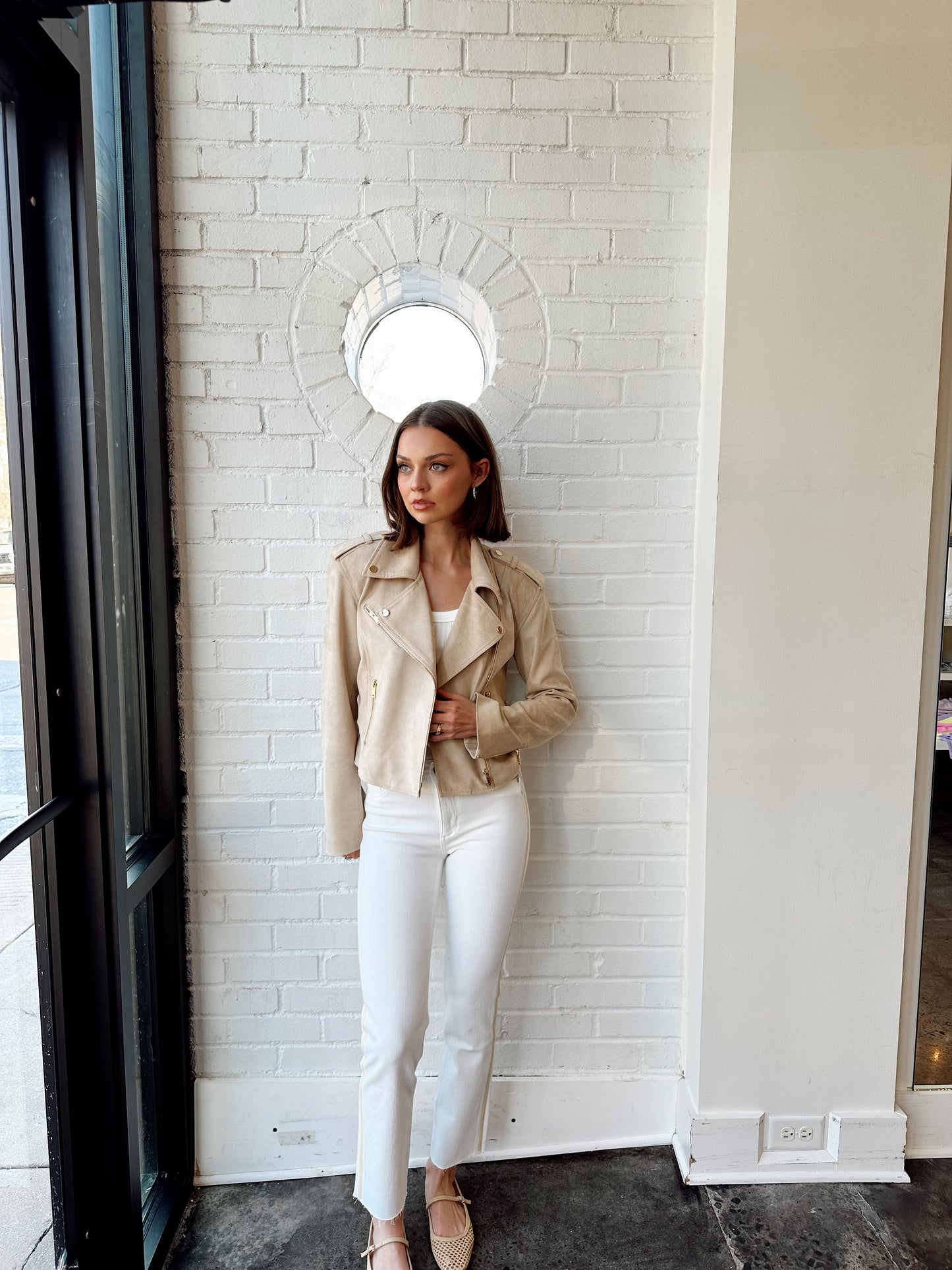 MARA STRAIGHT: MID RISE INSTASCULPT ANKLE