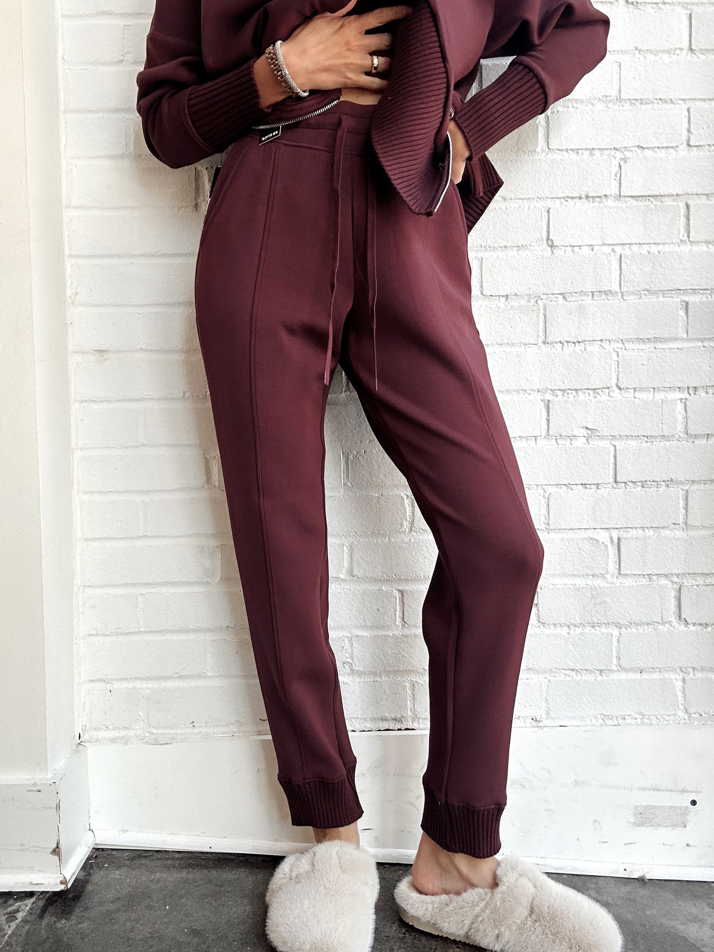 JOSELLE SOFT KNIT SWEATER RIB DRAWSTRING JOGGERS