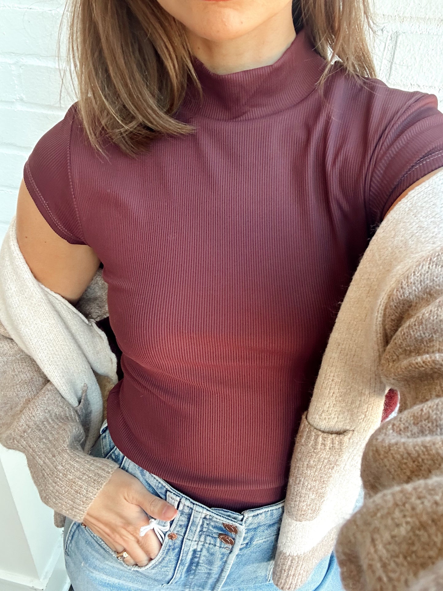 MIKA RIB MOCK NECK TEE