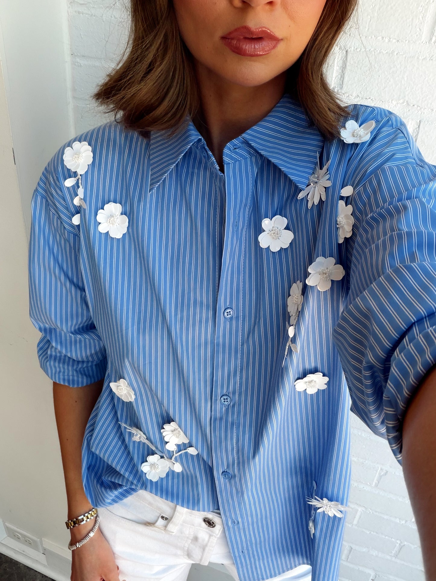 FLOWER TRIM STRIPED SHIRT