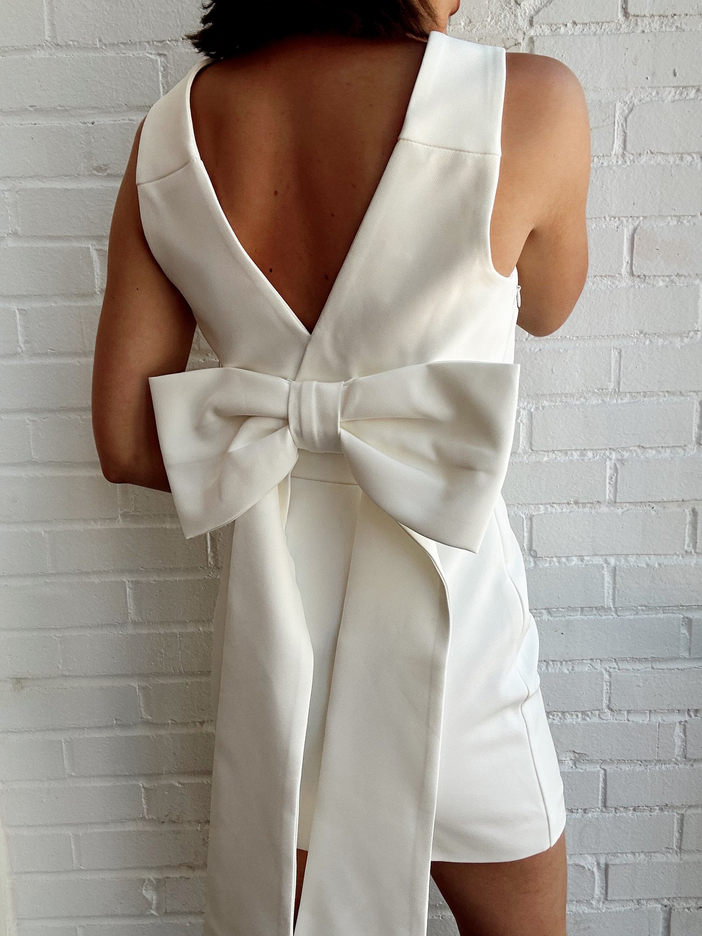 LARGE BOW MINI DRESS