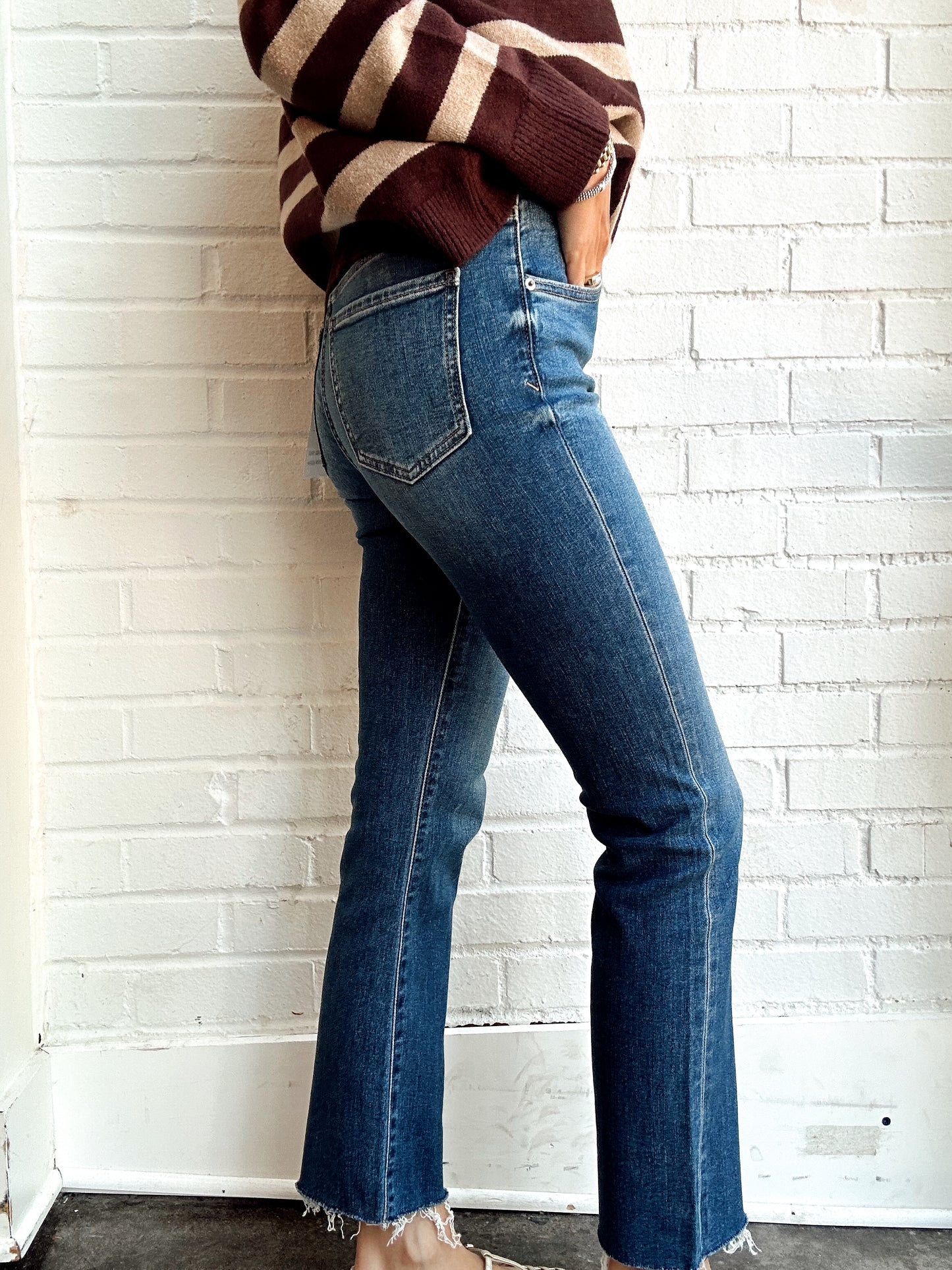 SHY GIRL CROP FLARE- INFLUENCER