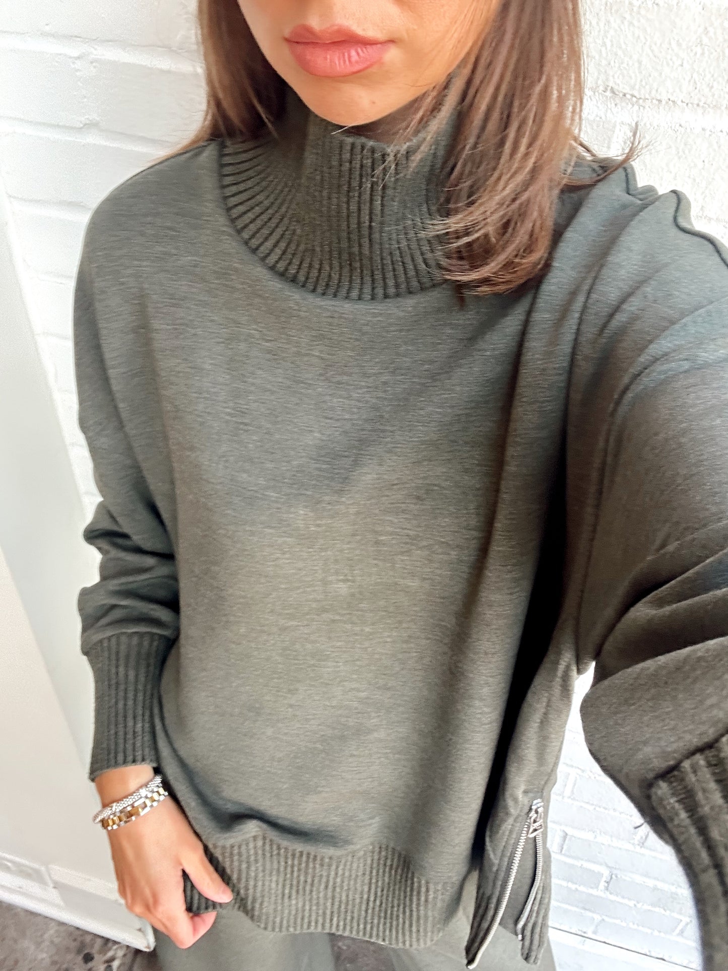 BARKER HIGH NECK SWEAT