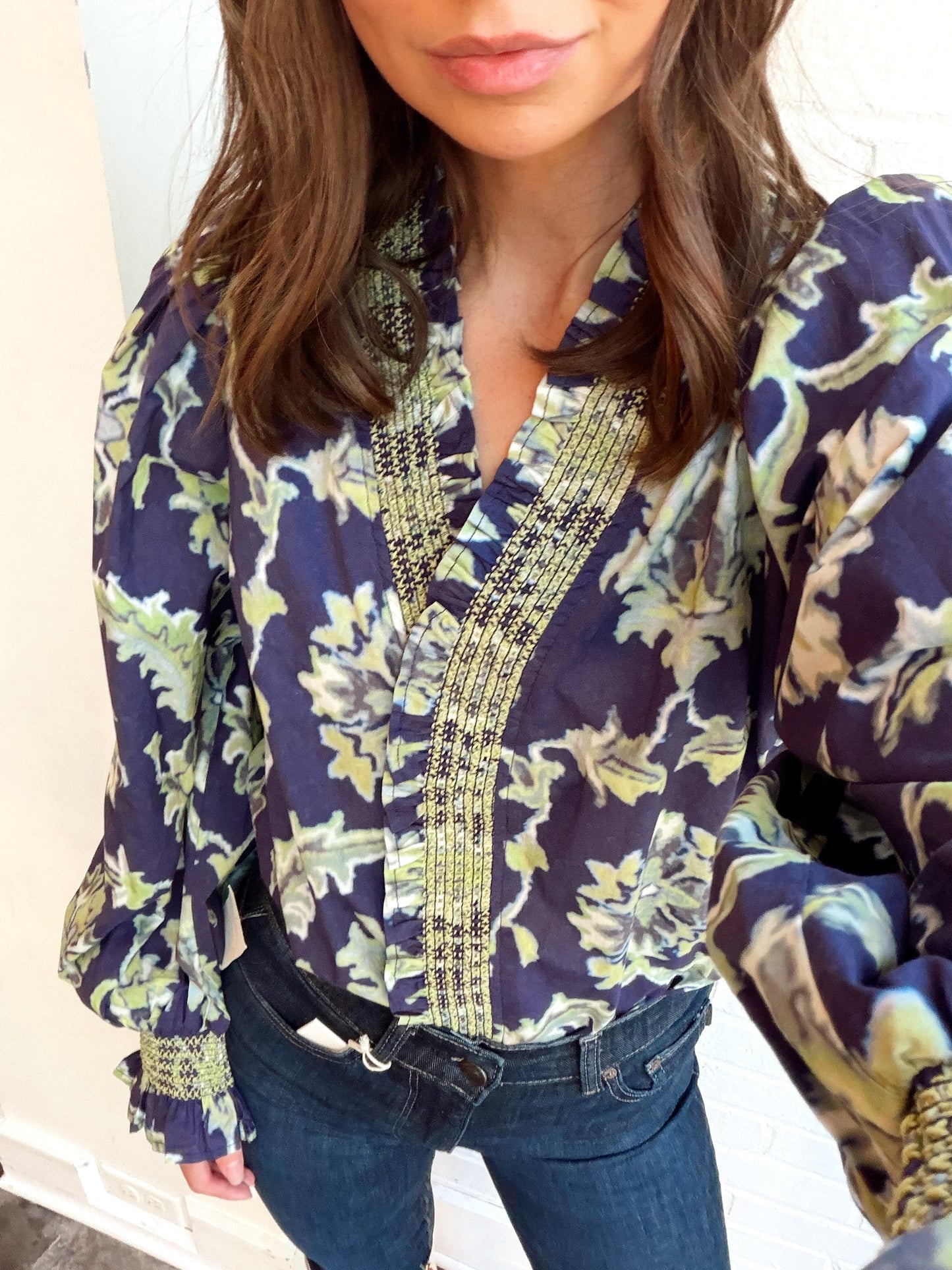 FLORENCIA RUFFLE NECK TOP