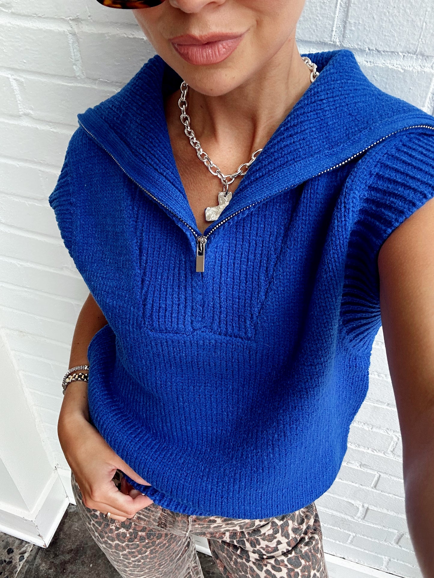ZIP MOCK NECK VEST