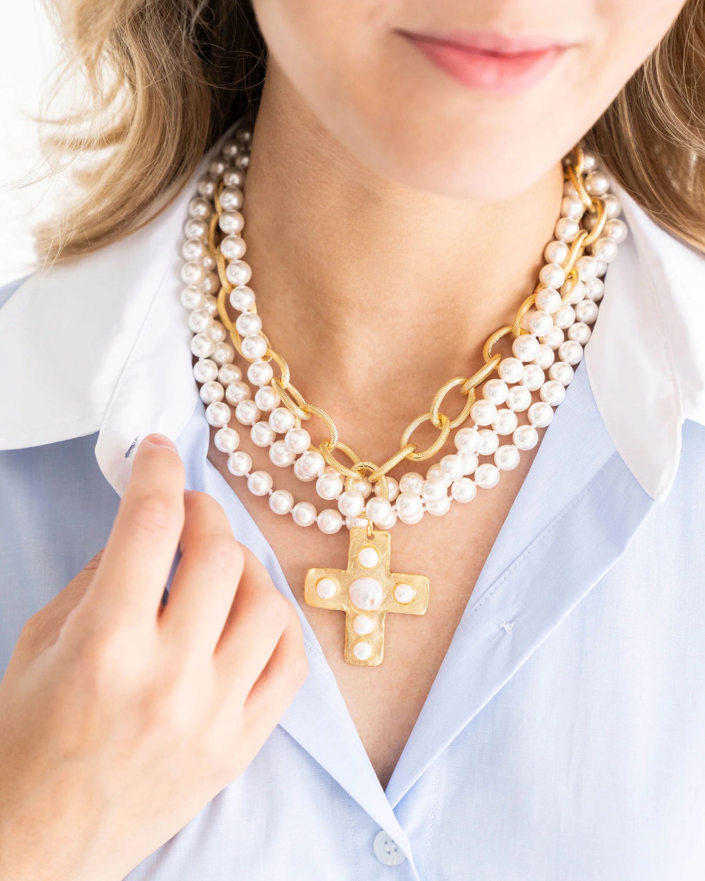 3-STRAND PEARL & CROSS NECKLACE