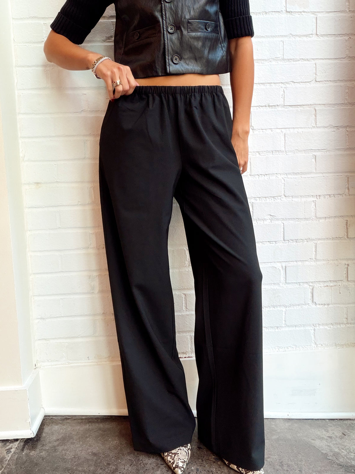 THE PULL ON TROUSER