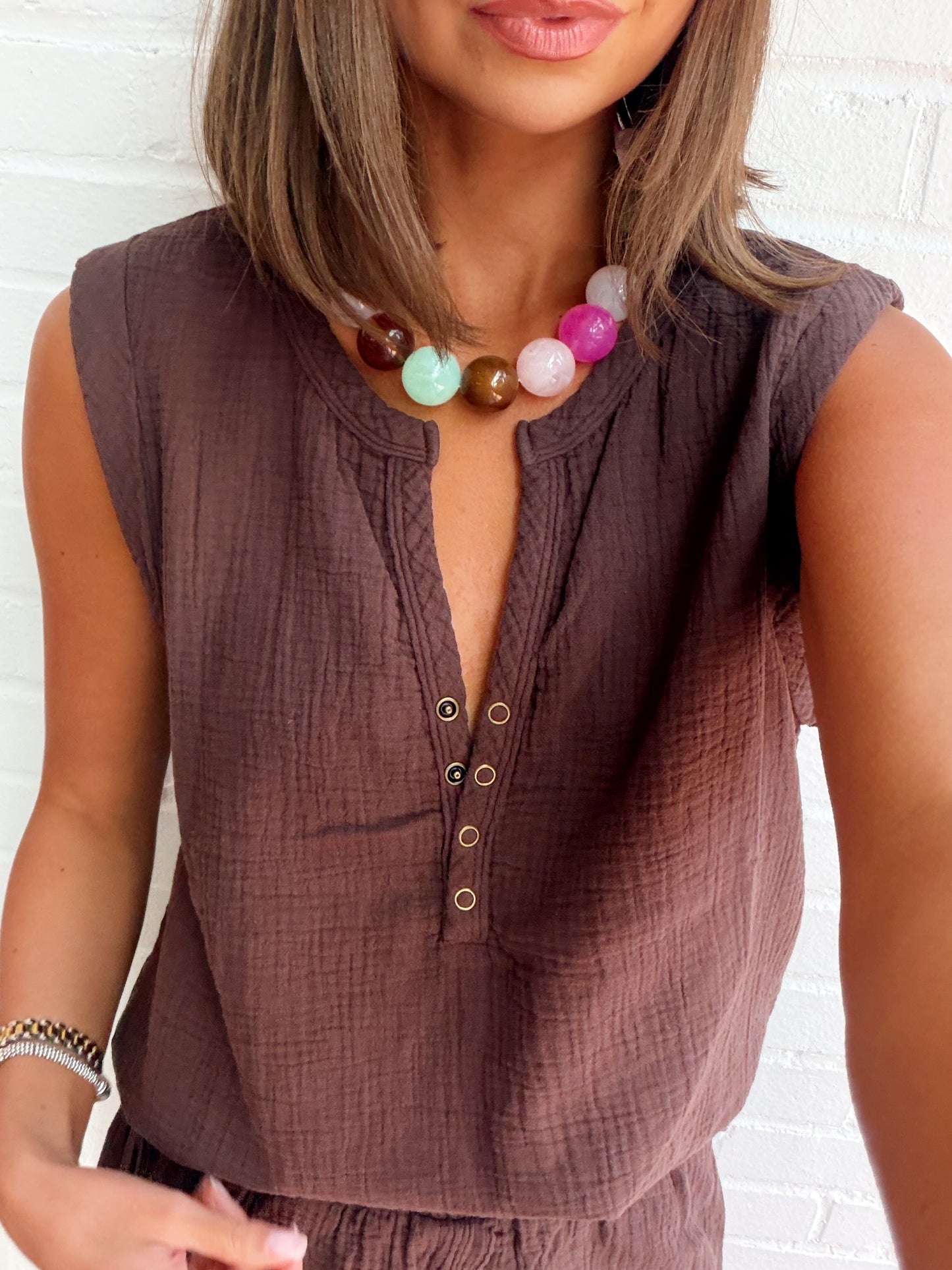 HENLEY SLEEVELESS TOP