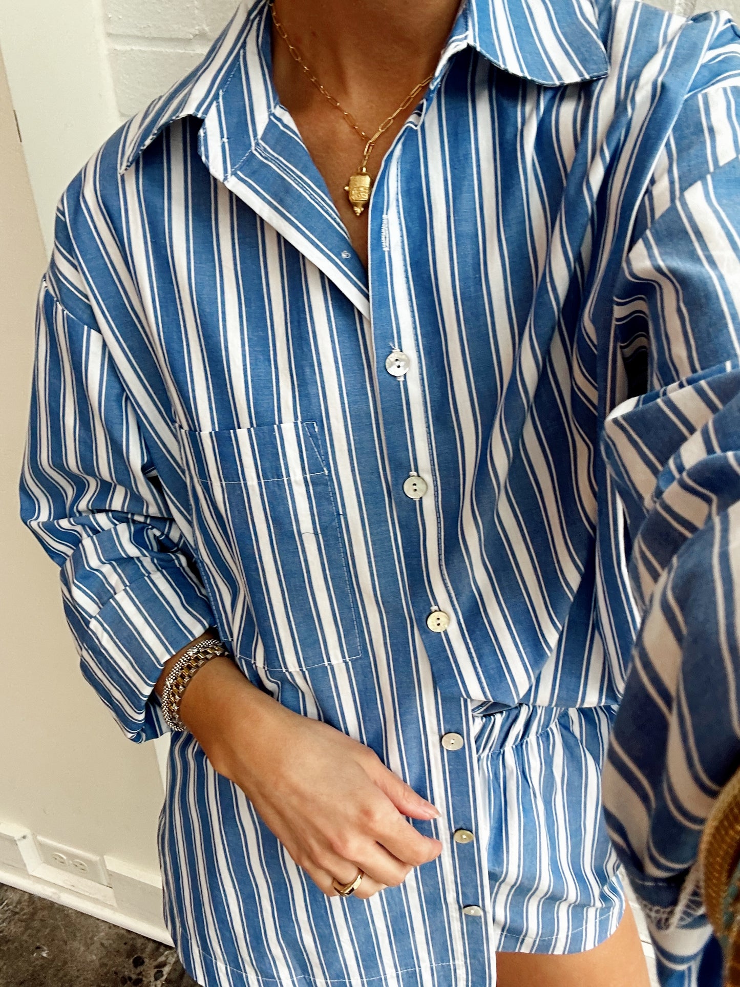 BRAXTON BUTTON DOWN