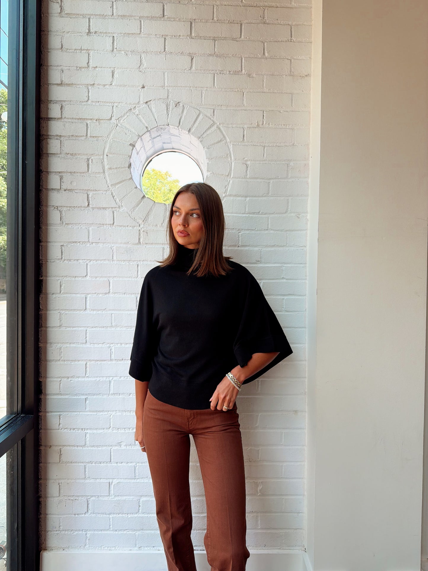 TURTLE NECK LIGHT WEIGHT SWEATER TOP