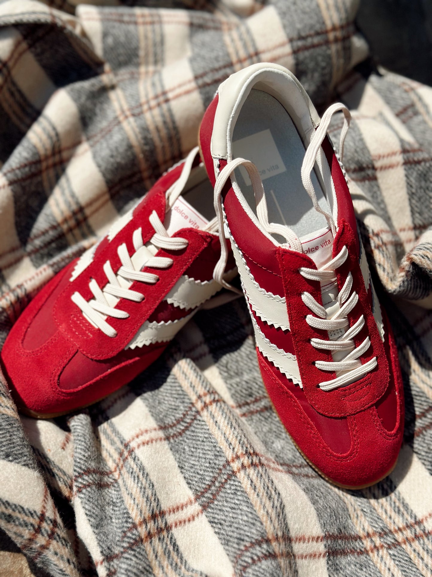 LIMIT SNEAKER