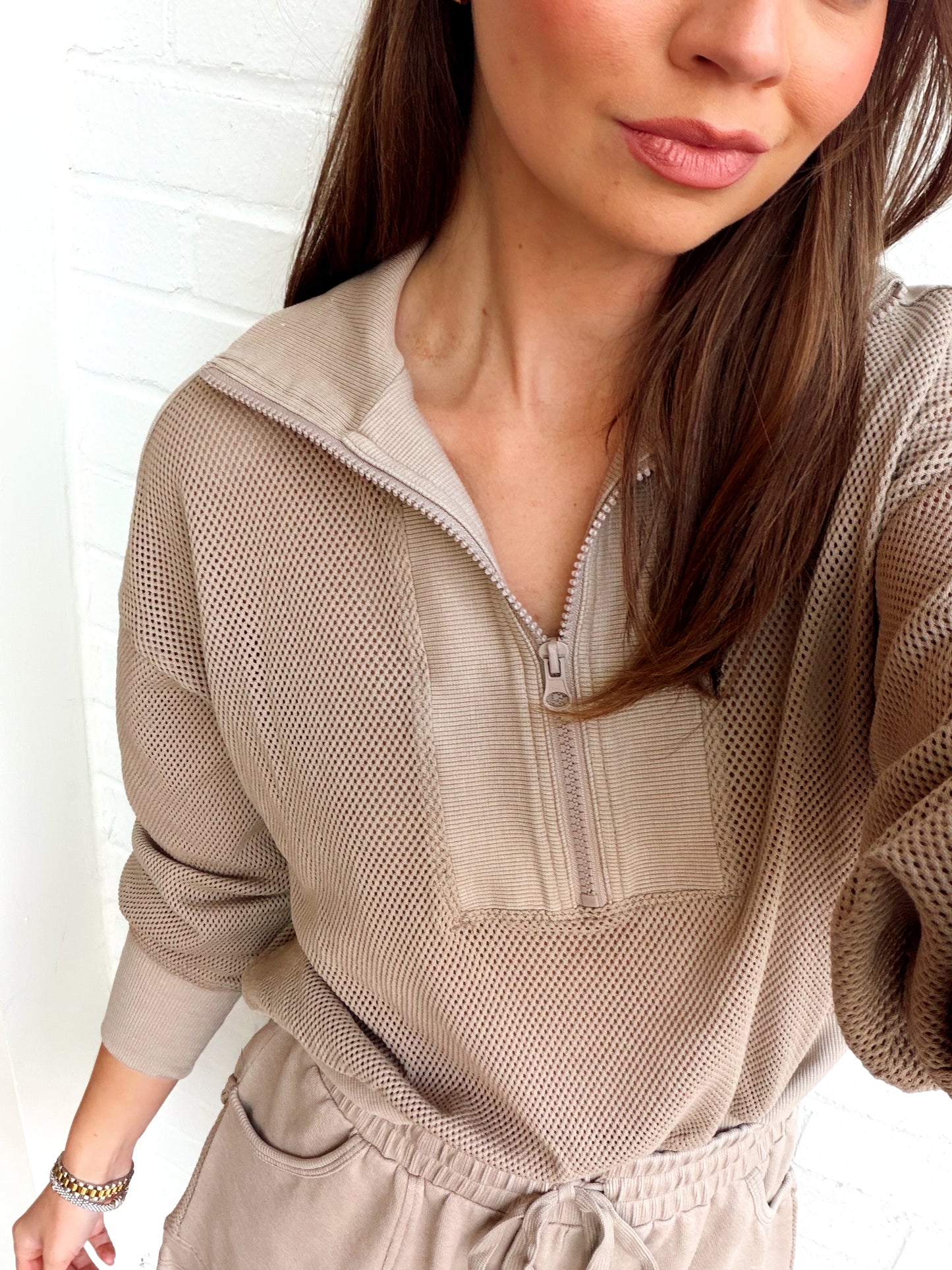 COTTON MESH HALF ZIP MOCK NECK SWEATSHIRT