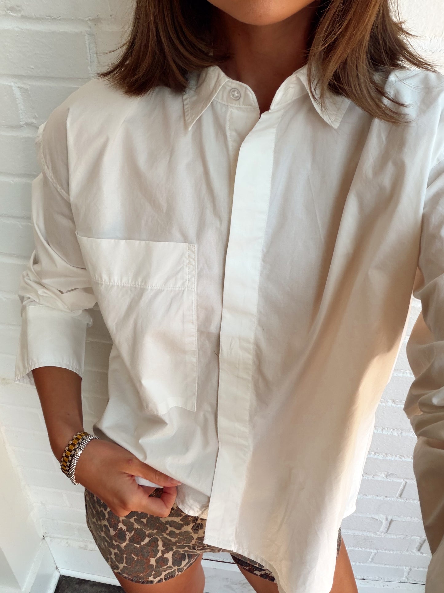 FAVORITE BUTTON UP TOP