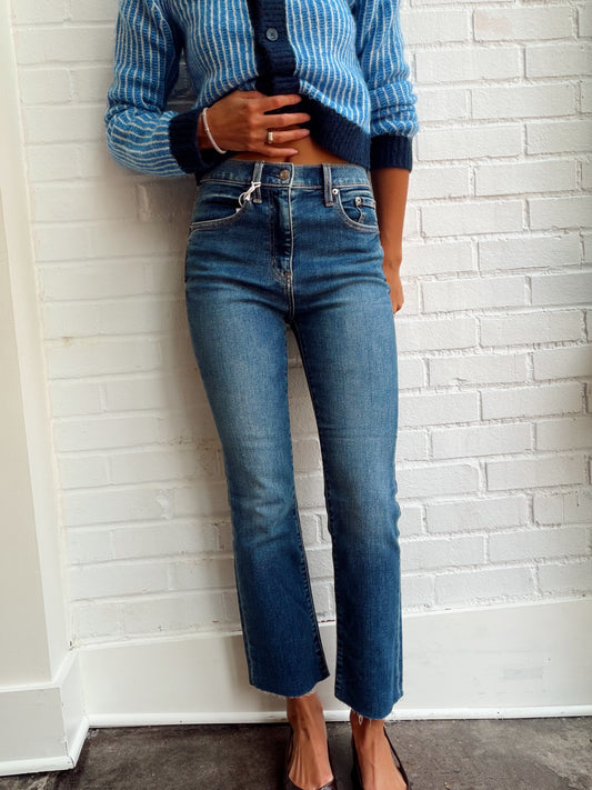 SHY GIRL HIGH RISE CROP FLARE