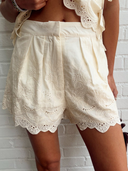 EMBROIDERED HIGH WAISTED PLEATED SHORTS