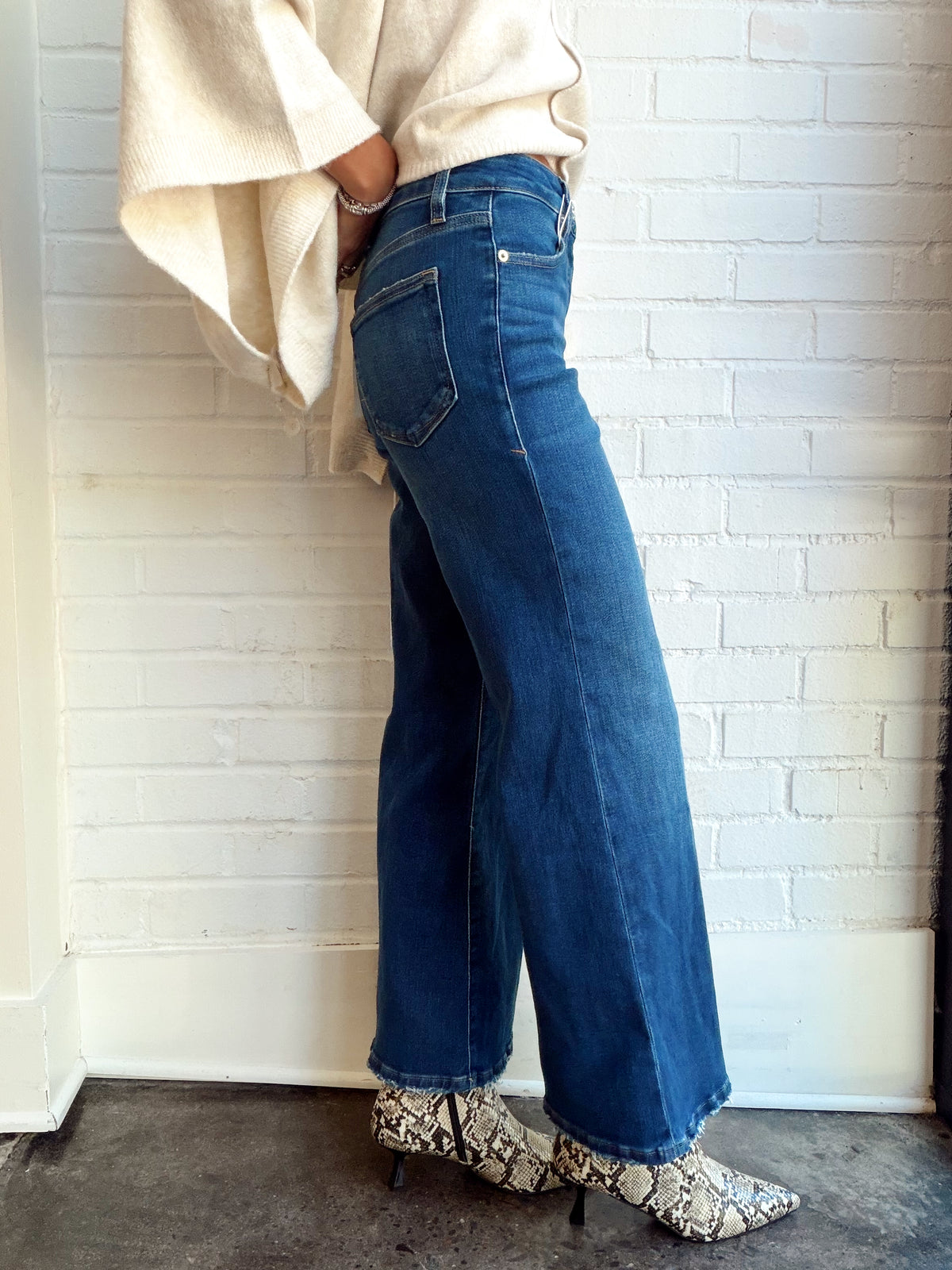 SOFT TECH GOOD PETITE PALAZZO JEANS