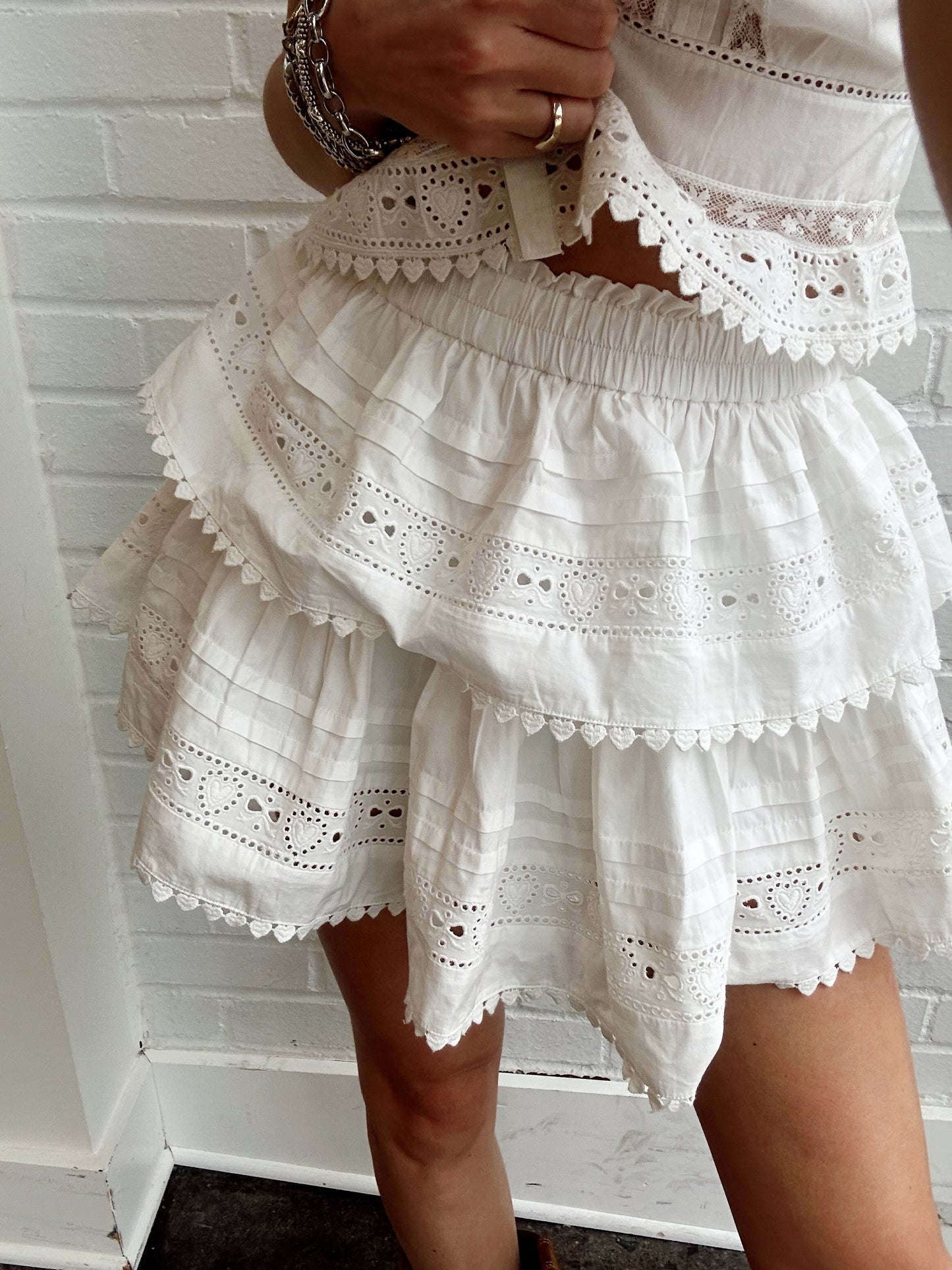 RUFFLE MINI SKIRT- WHITE