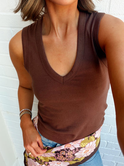 MAXIM V-NECK SLEEVELESS TANK