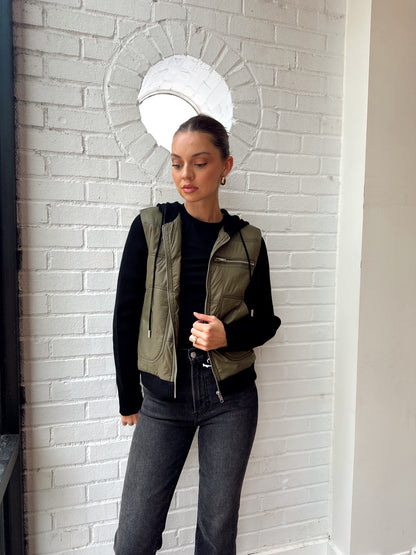 BRADY HOODED SWEATER SLEEVE JACKET