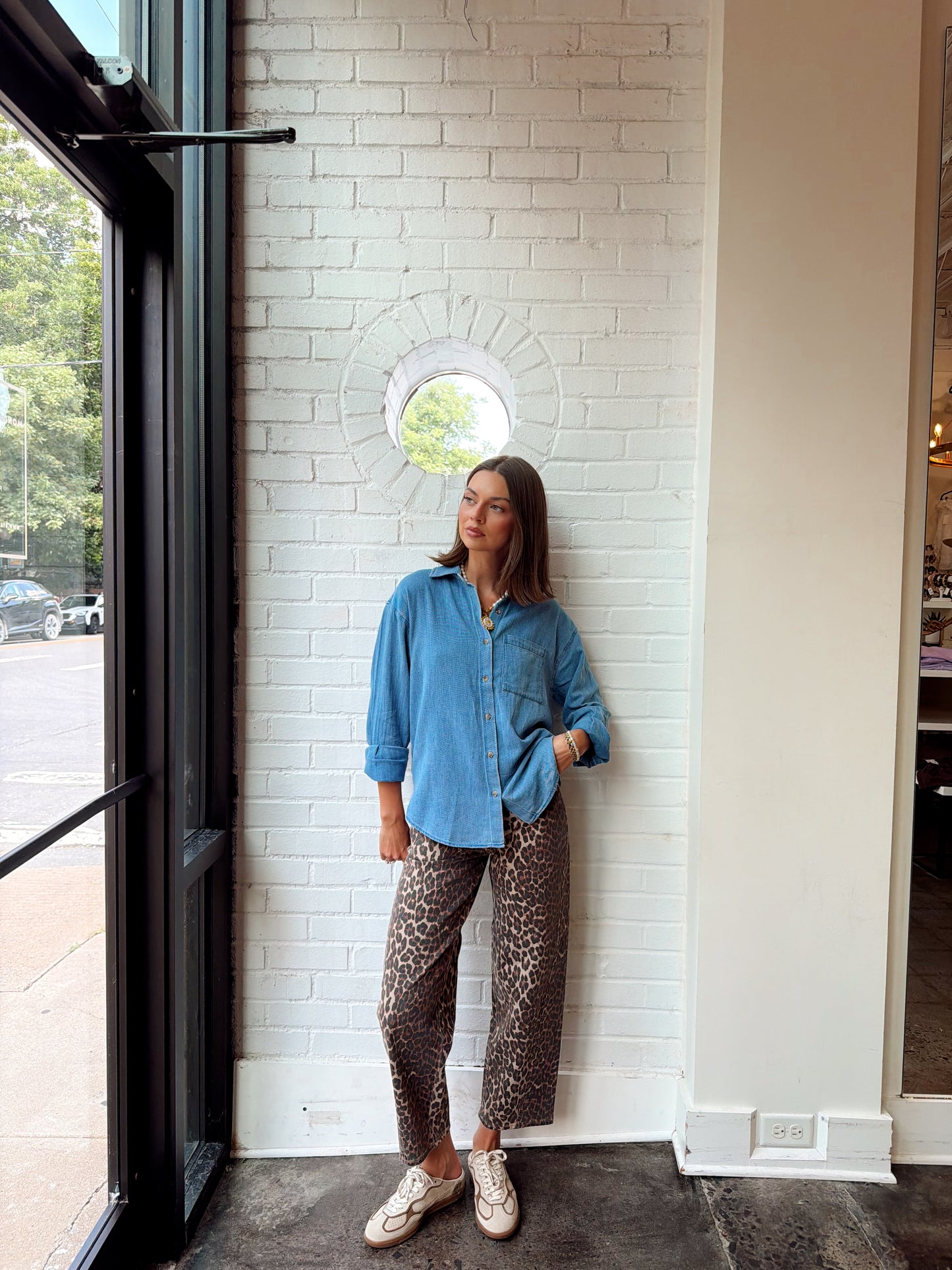 THE PERFECT TWILL BUTTON UP