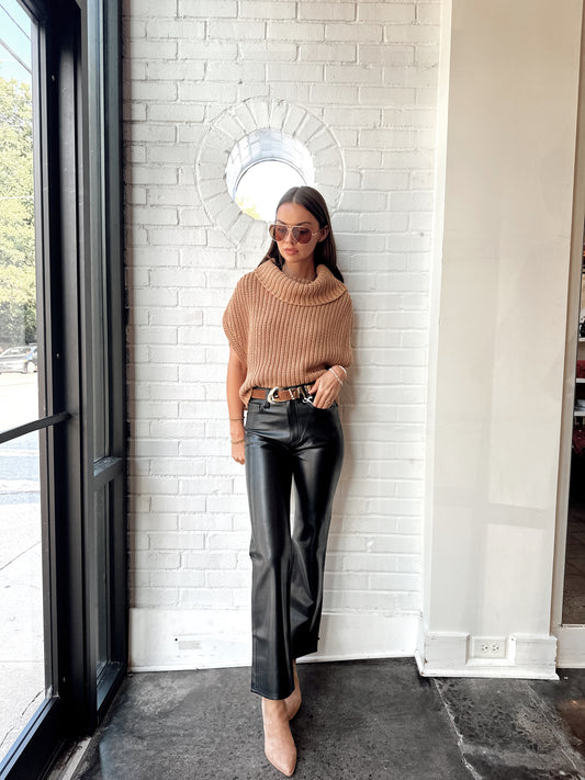 CATE SLEEVELESS TURTLENECK SWEATER