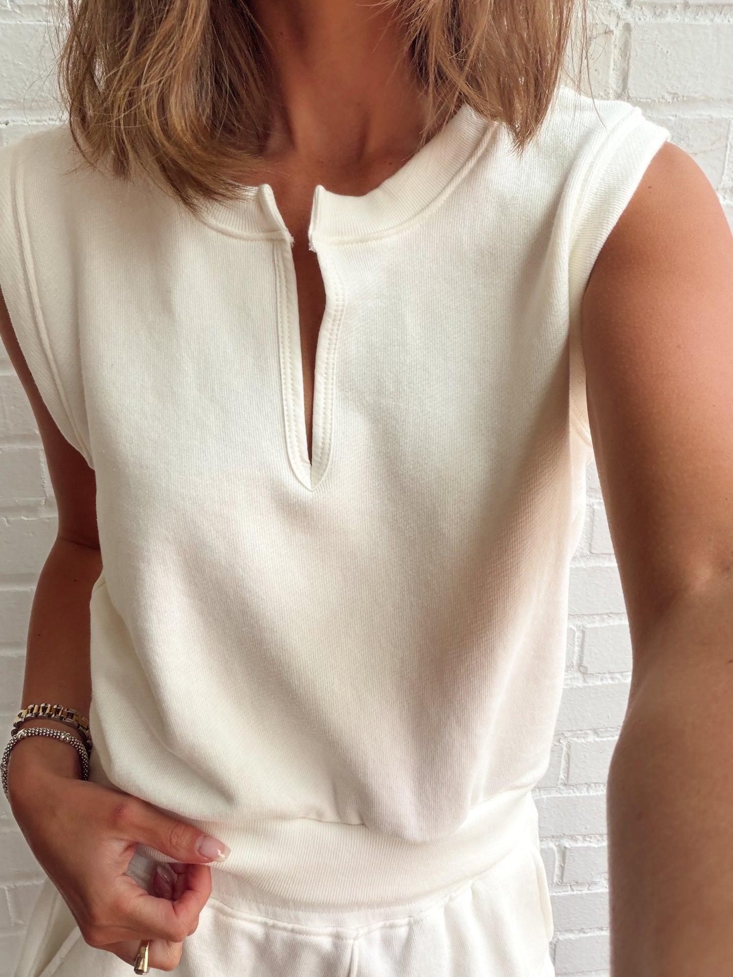 SLOANE FRENCH TERRY SPLIT TOP