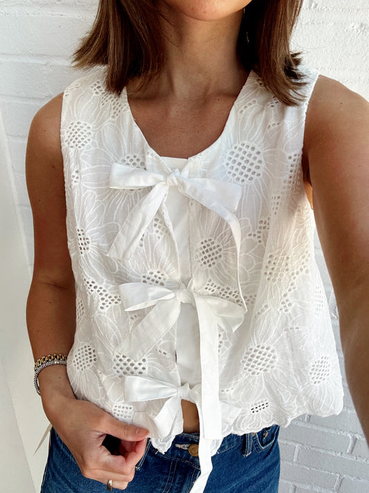 DAISY TIE TOP
