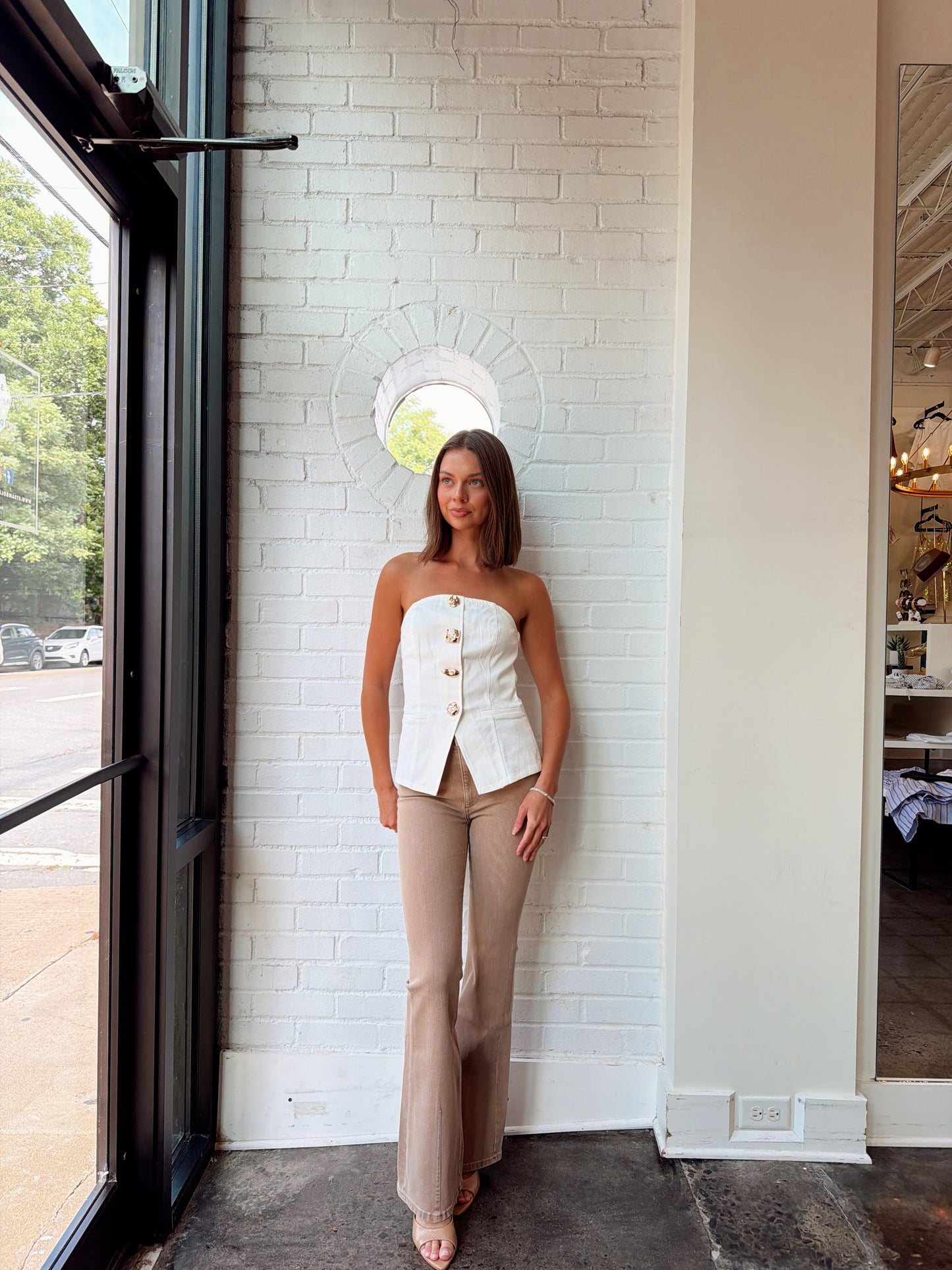 BUTTON DETAILED STRAPLESS TUBE TOP