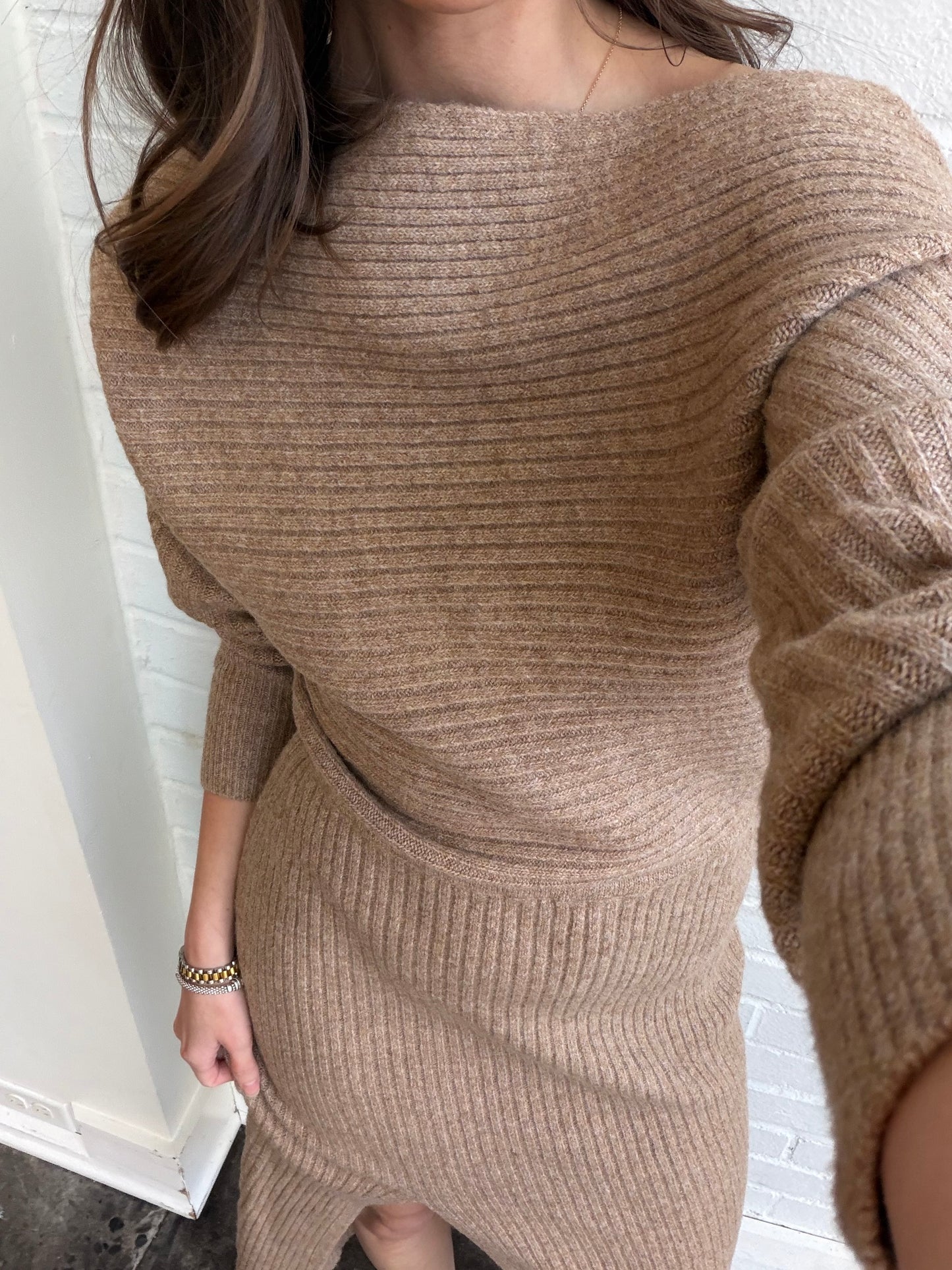 MIDI KNIT SWEATER DRESS