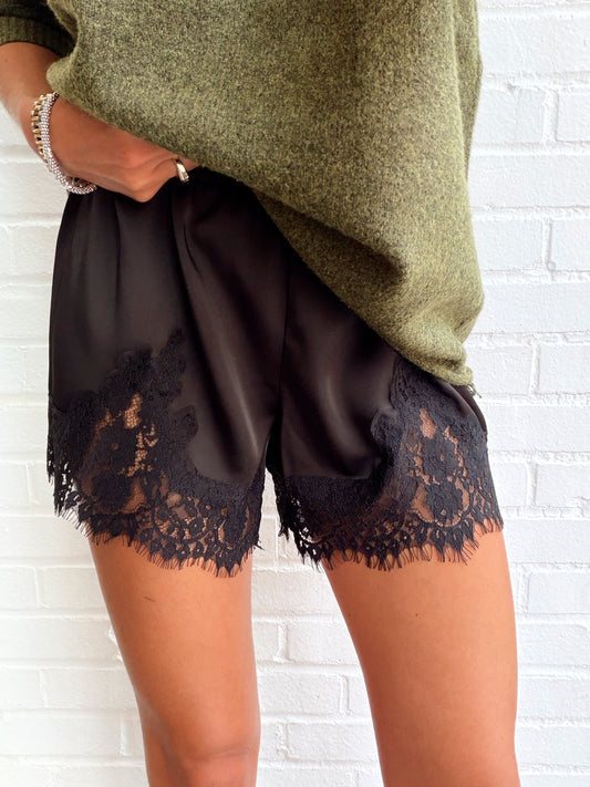 LACE TRIM SHORTS