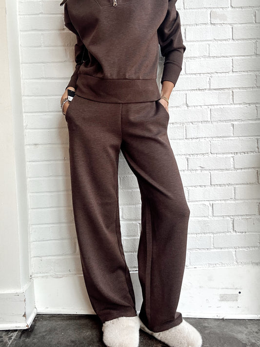 VICTORIA MEL SOFT KNIT PULL ON STRAIGHT PANT