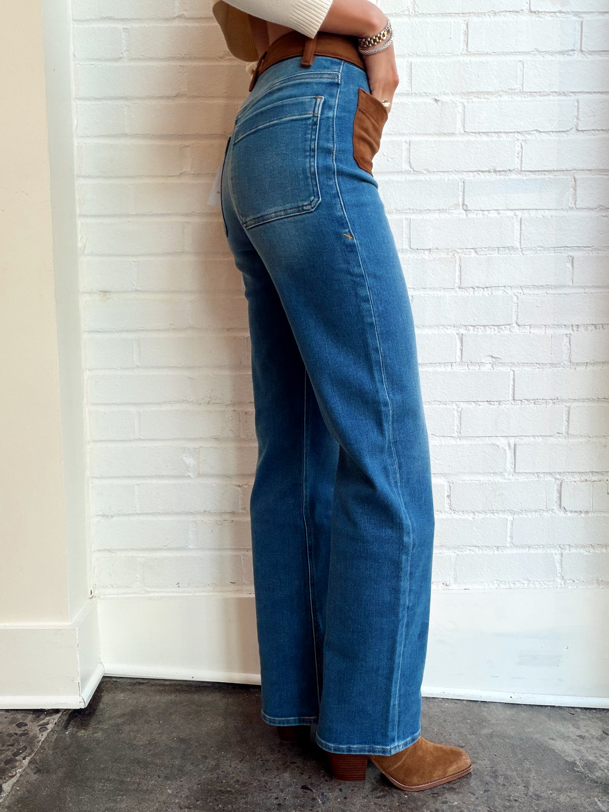 GOOD TRUE STRAIGHT JEANS