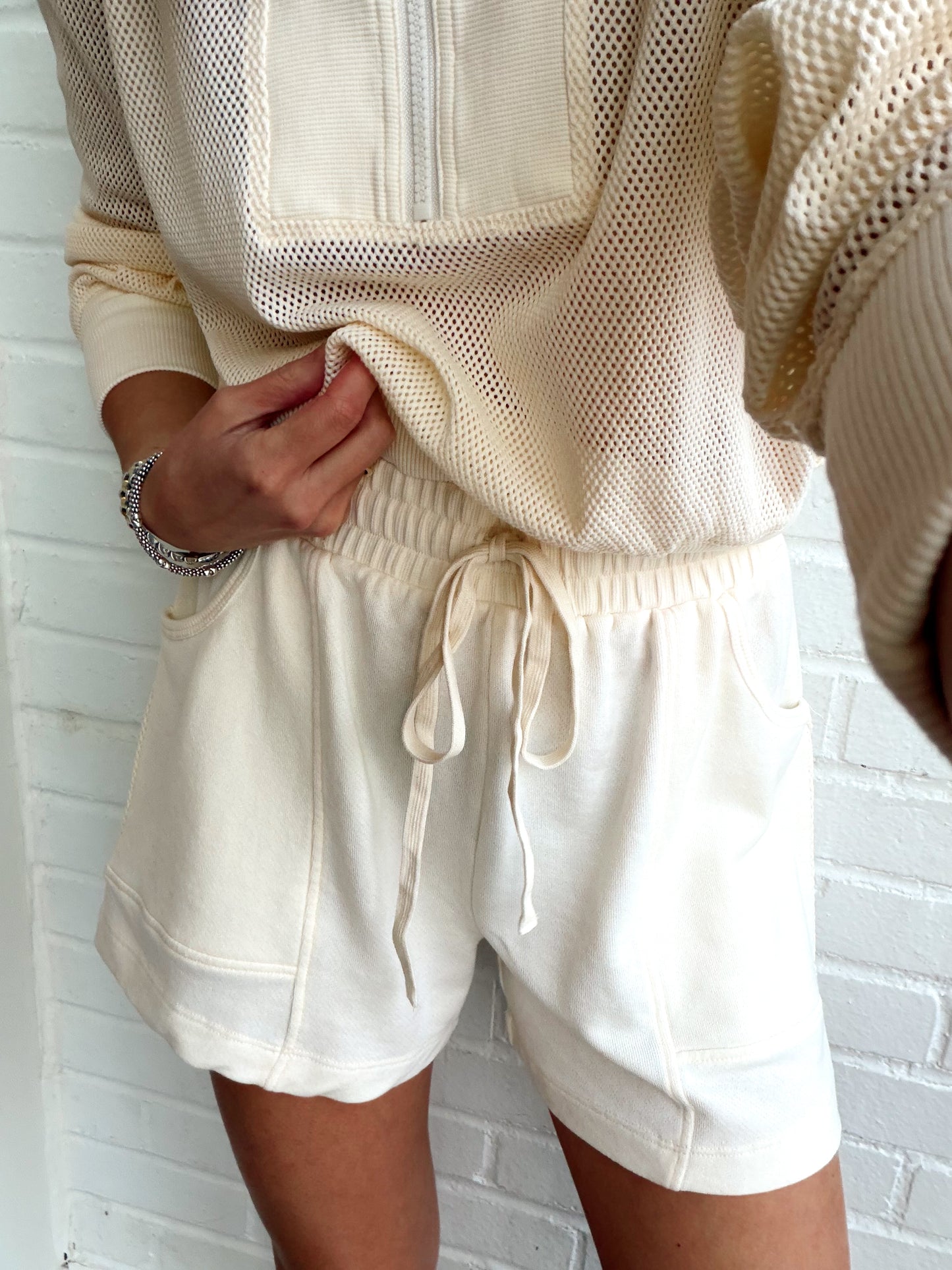FRENCH TERRY SWEAT SHORTS W/ MESH POCKET