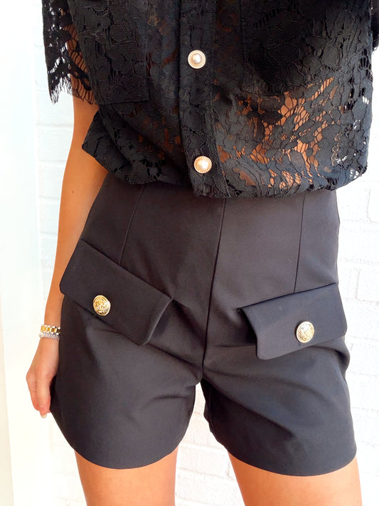 GOLD BUTTON POCKET SHORT