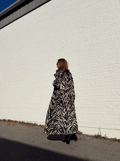 MISS CINDY OVERCOAT